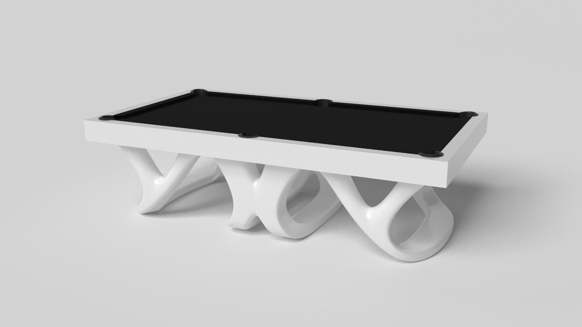 Inspirada en la obra de Antoni Gaudí y en el movimiento del Modernismo catalán, la mesa de billar Draco de nogal presume de un estilo atrevido con patas suaves y curvadas y una rica superficie de fieltro para un juego profesional. Hecha a mano por