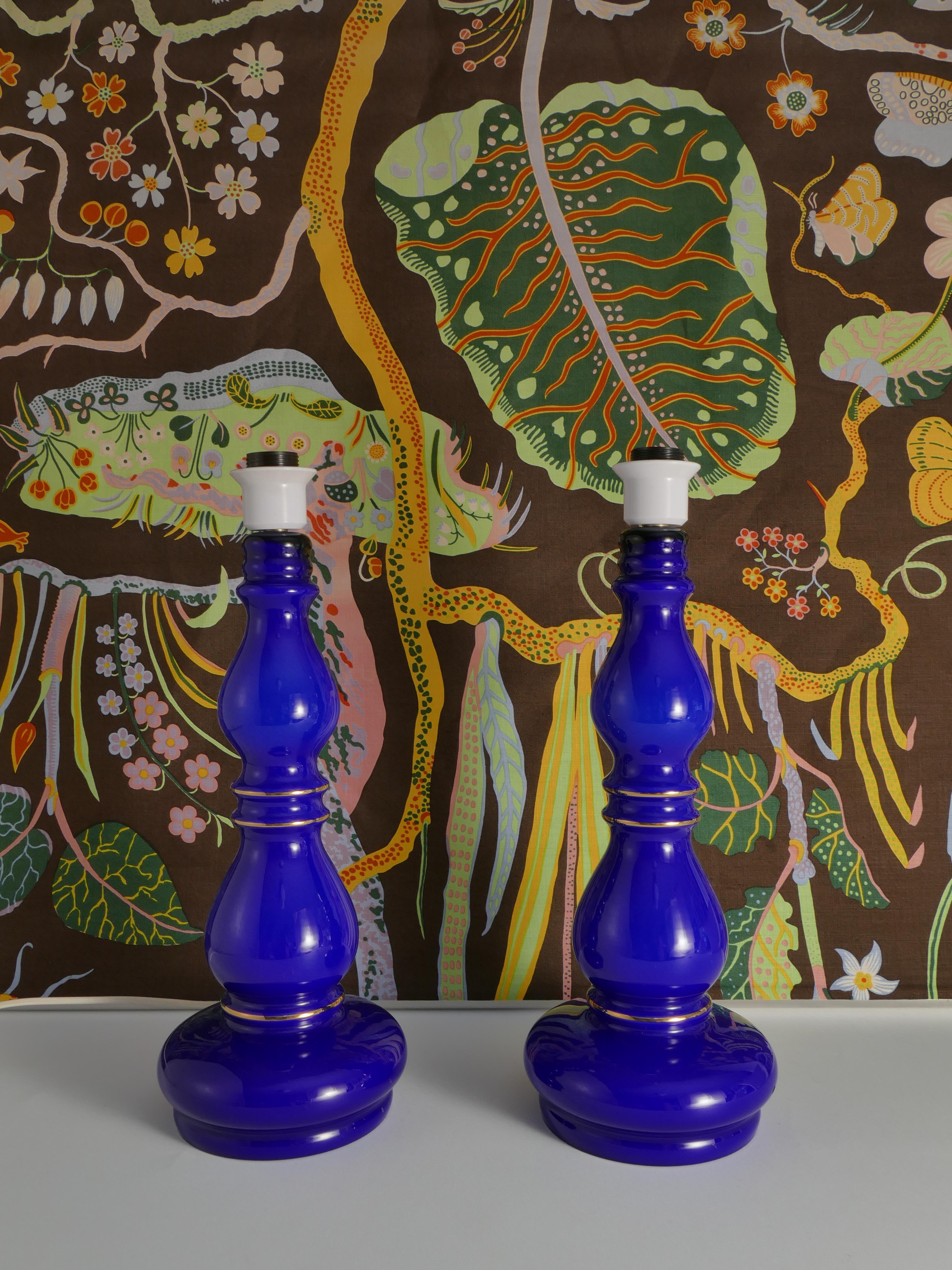 Balusterförmige Tischlampen aus kobaltblauem Glas, Glashütte Rosdala 1960, 2er-Set (Schwedisch) im Angebot