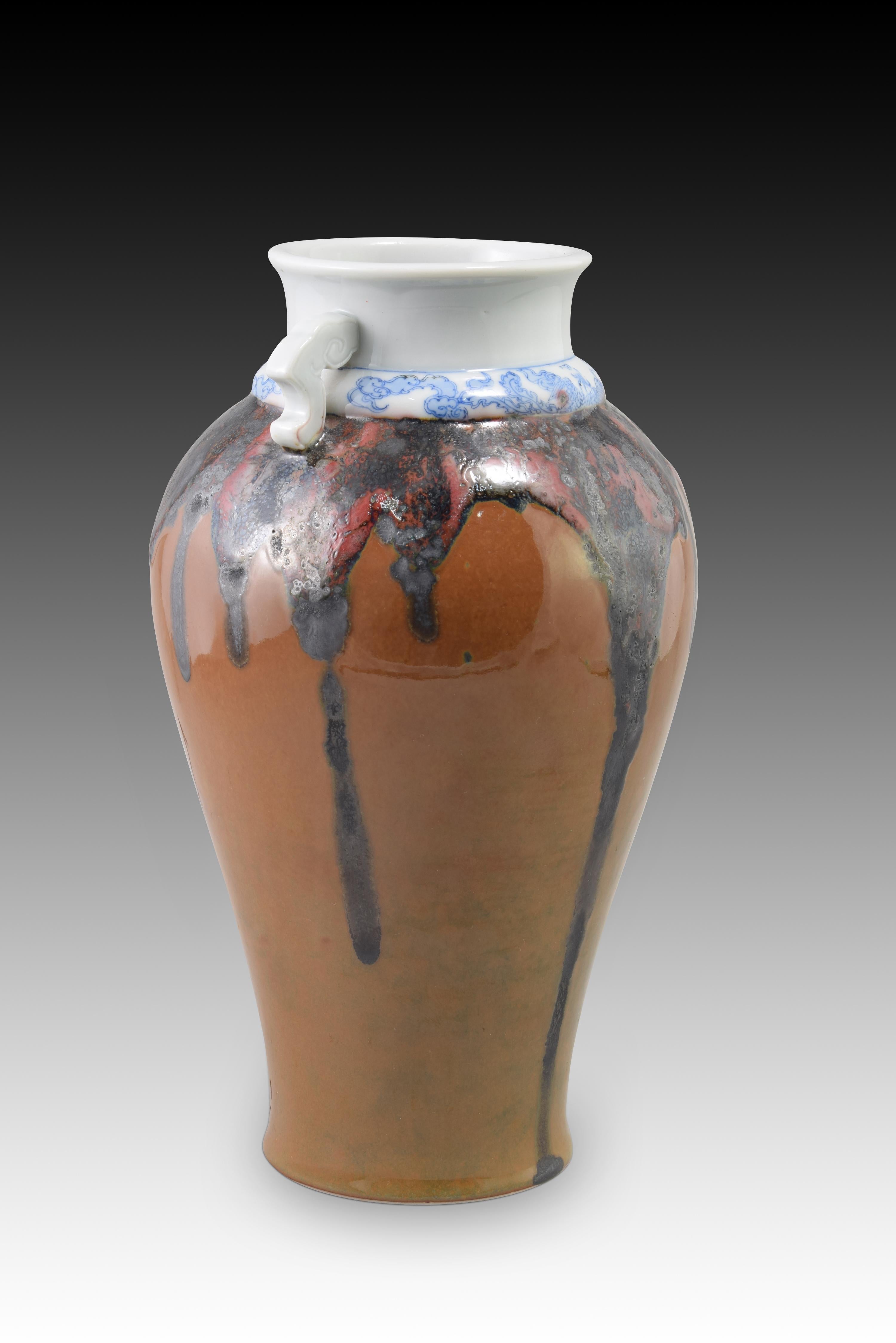 Giapponese Vaso a balaustro. Porcellana. Periodo Taisho, Giappone, 1912-1926. in vendita