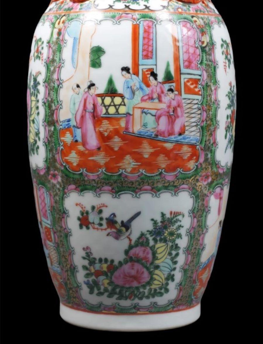 Porcelain Baluster vase Canton porcelain - famille rose - Qing - Early 20th China