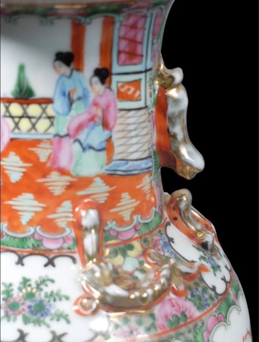 Baluster vase Canton porcelain - famille rose - Qing - Early 20th China 1