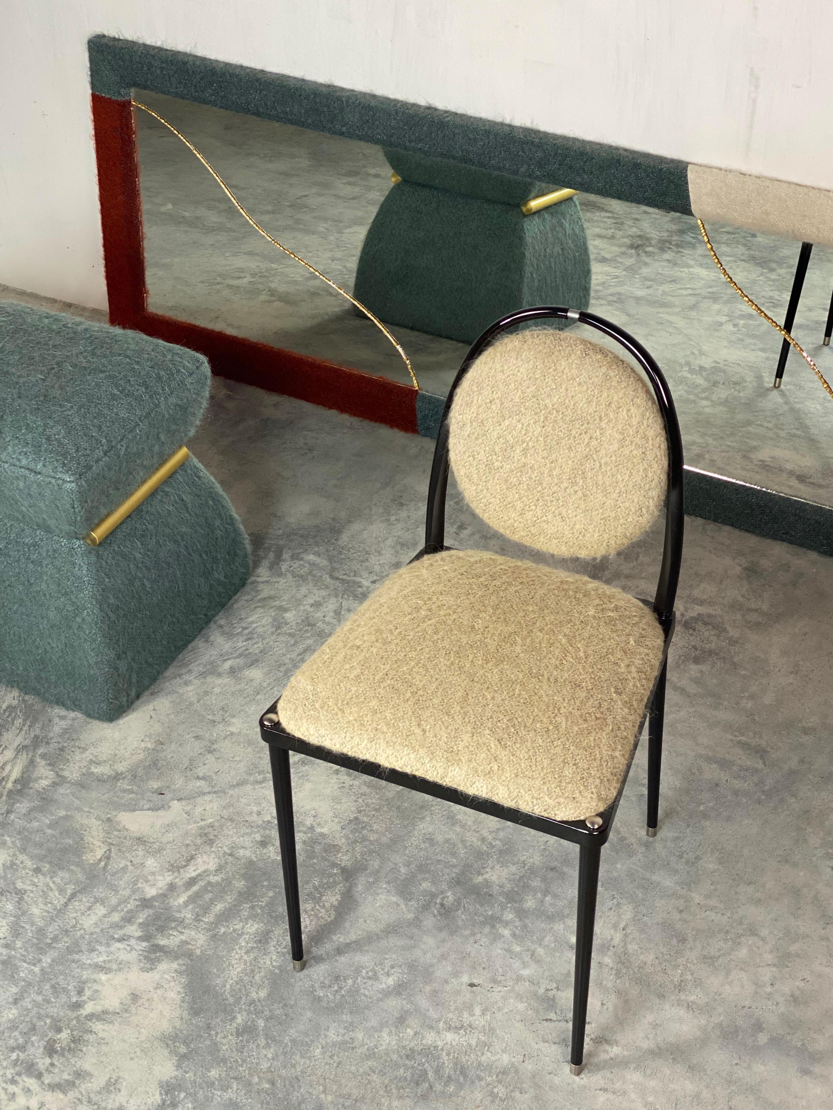 Balzaretti Chair in Black High-Gloss and Quinoa Mohair In New Condition For Sale In Concordia Sagittaria, Veneto