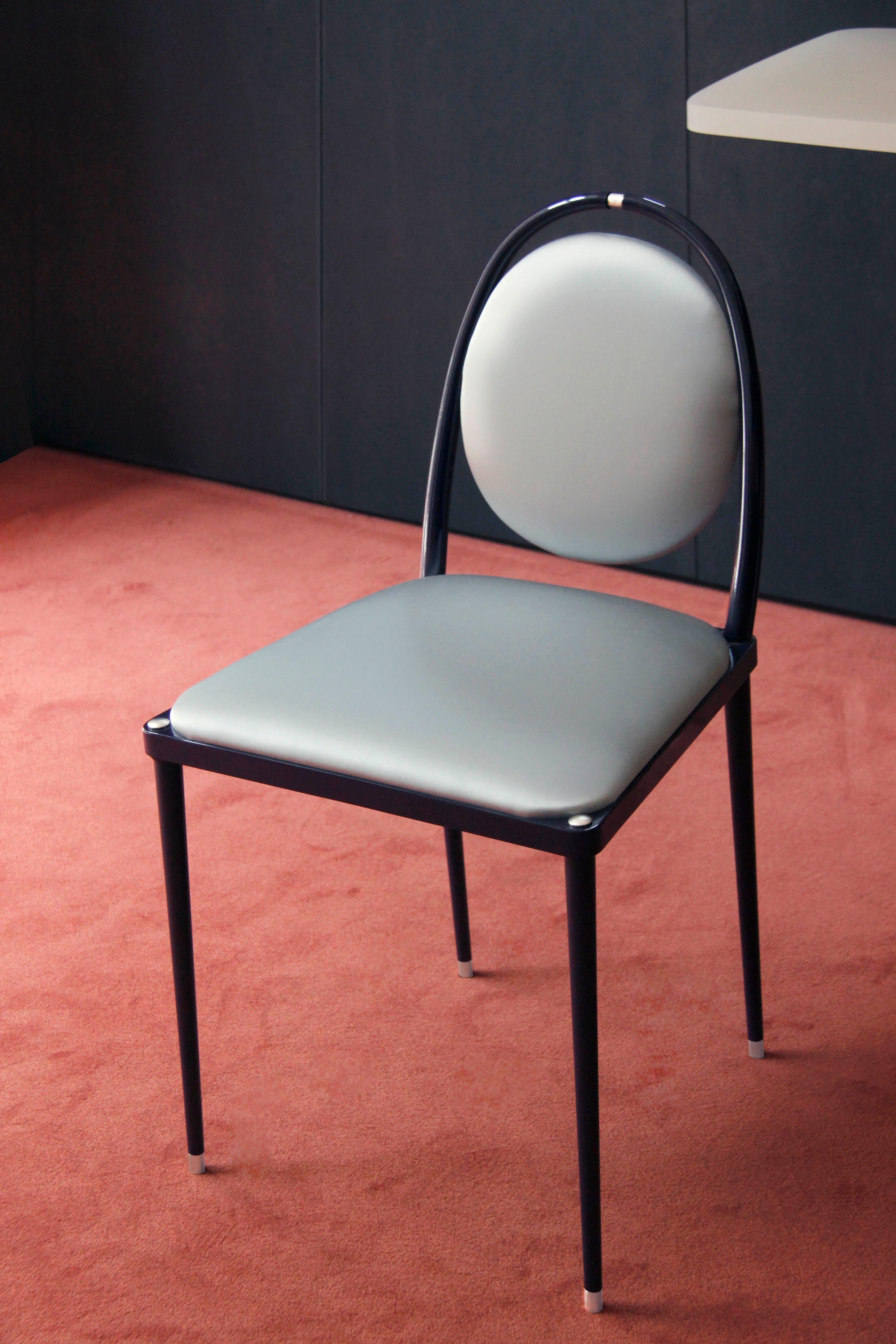 ‘Balzaretti’ Chair in Silver Silk In New Condition For Sale In Concordia Sagittaria, Veneto