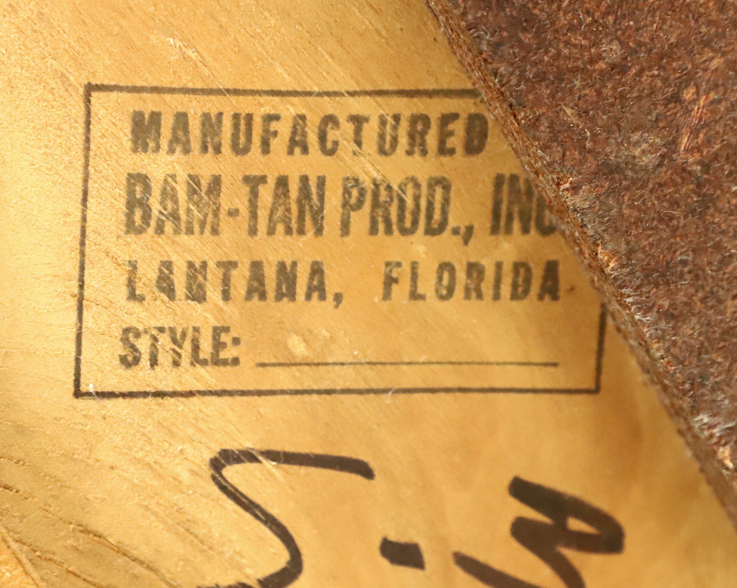 BAM-TAN Chaises latérales de salle à manger en rotin des années 1960 - Paire A en vente 3