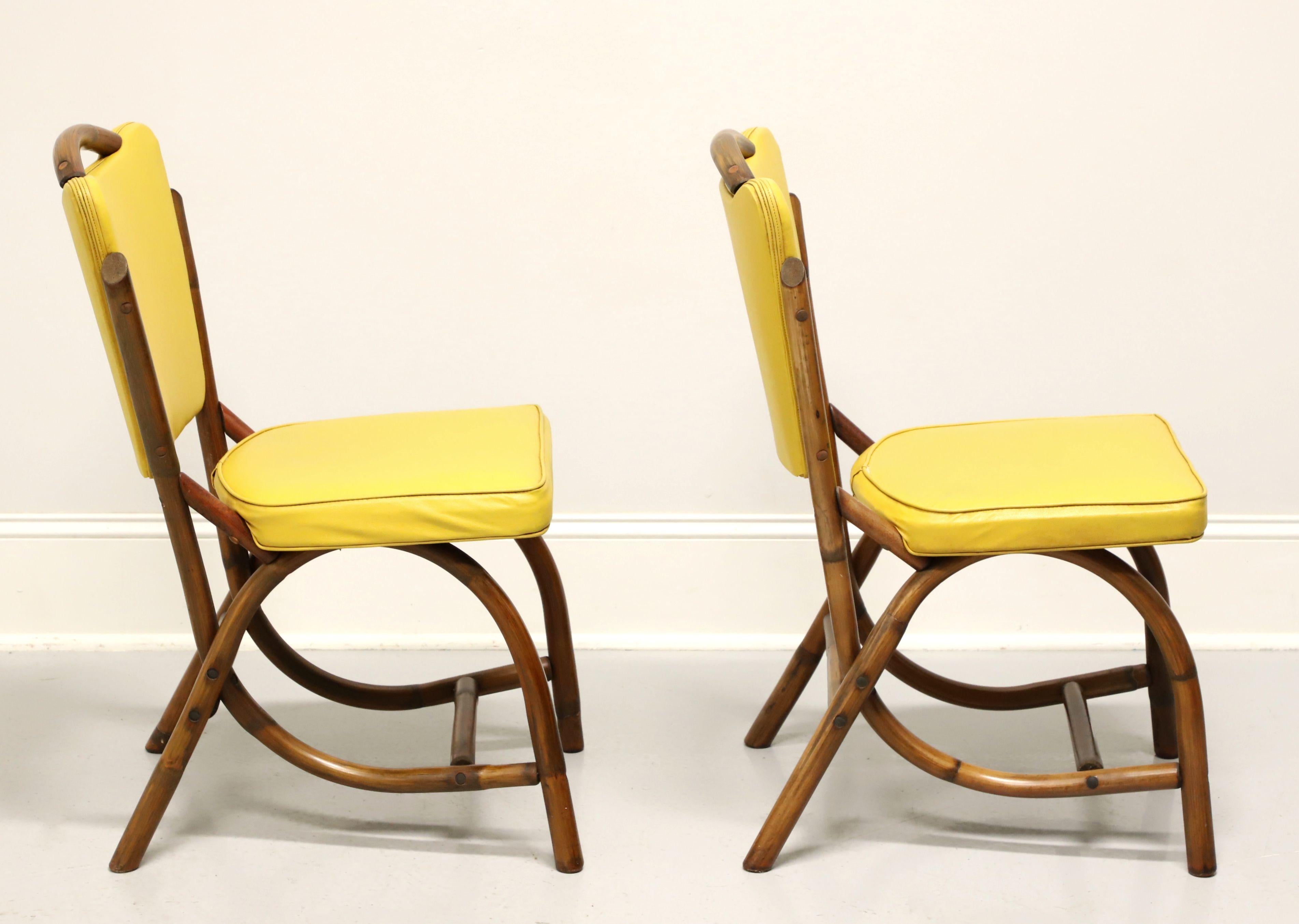 Américain BAM-TAN Chaises latérales de salle à manger en rotin des années 1960 - Paire A en vente