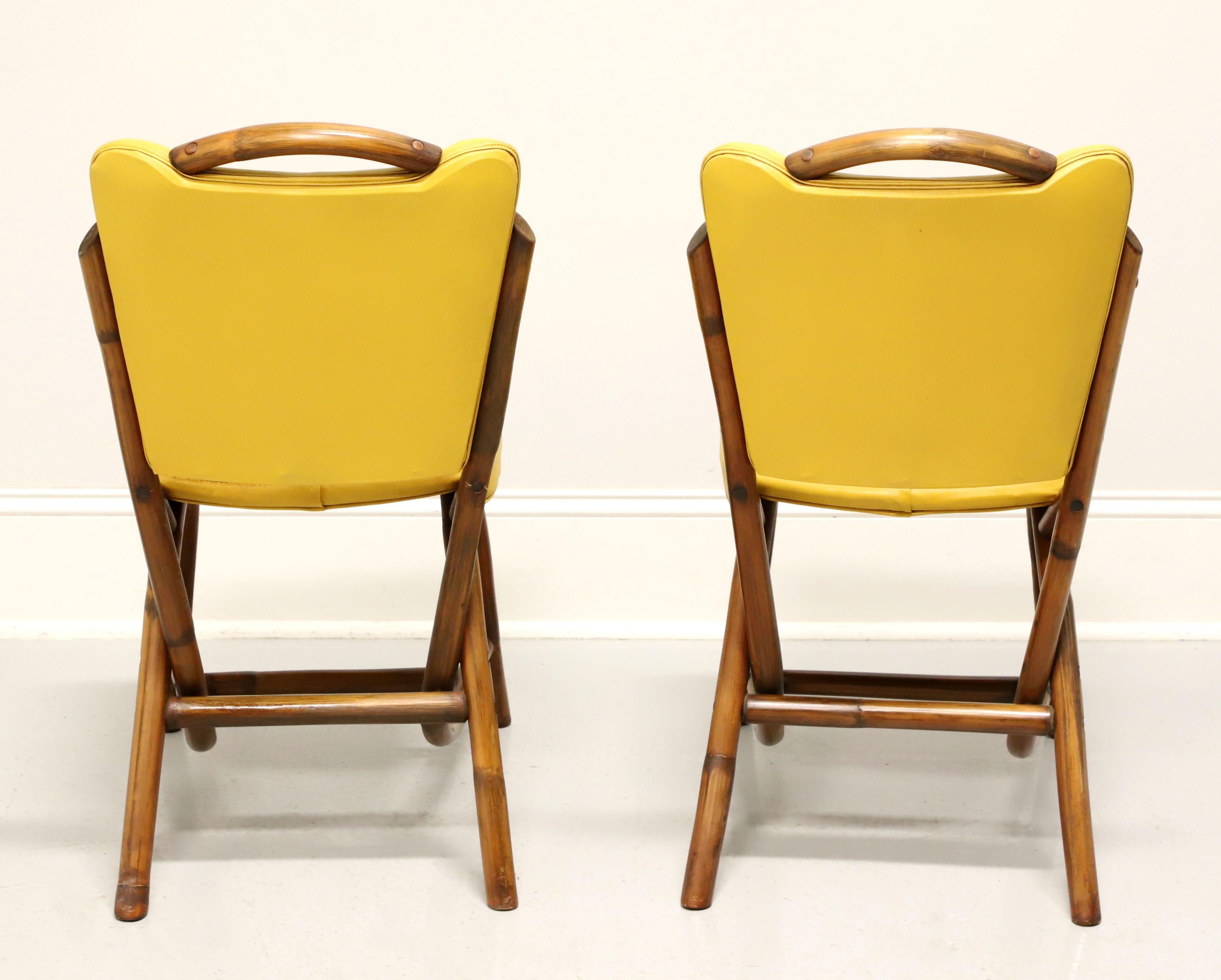BAM-TAN Chaises latérales de salle à manger en rotin des années 1960 - Paire A Bon état - En vente à Charlotte, NC