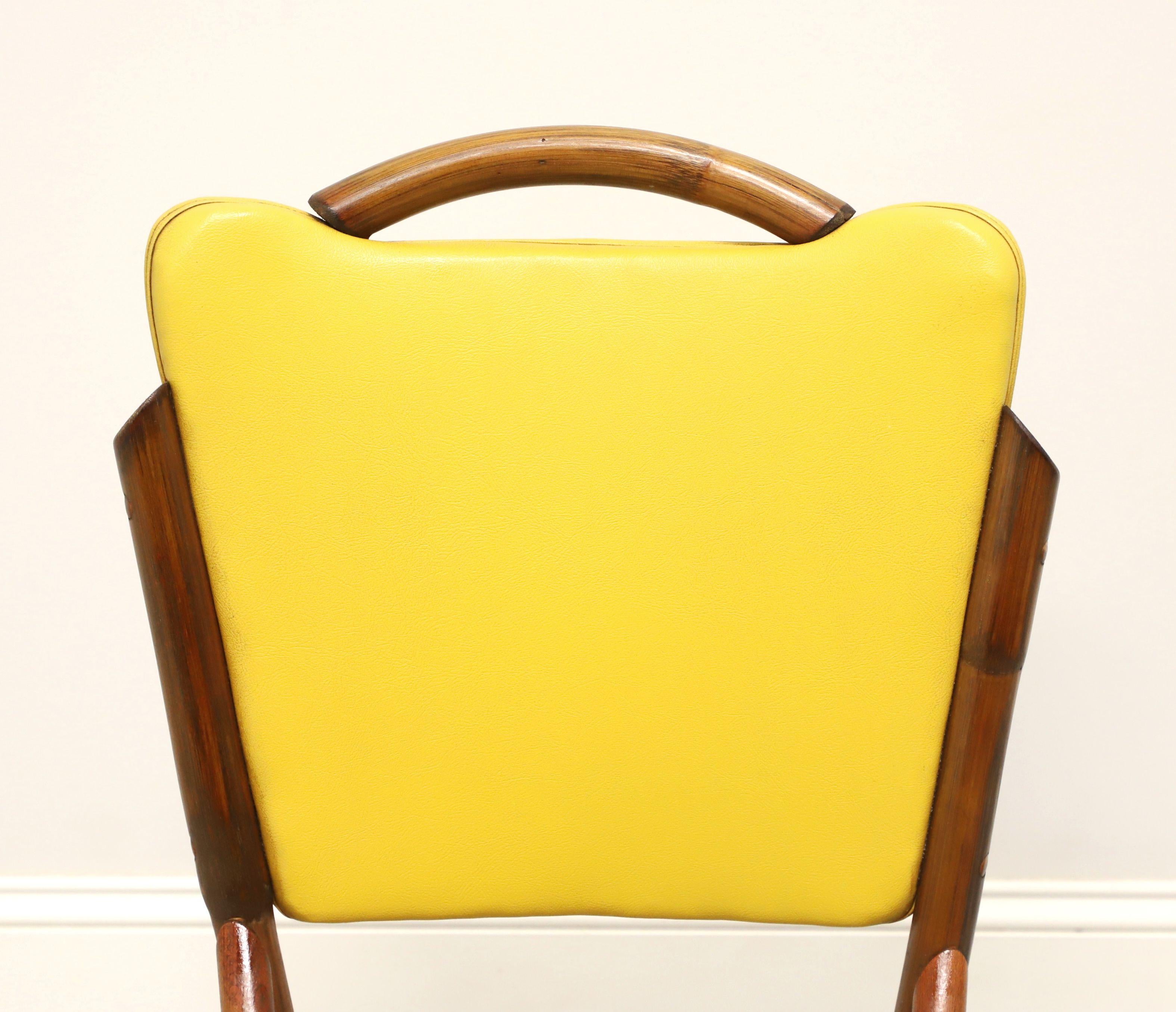 Rotin BAM-TAN Chaises latérales de salle à manger en rotin des années 1960 - Paire A en vente