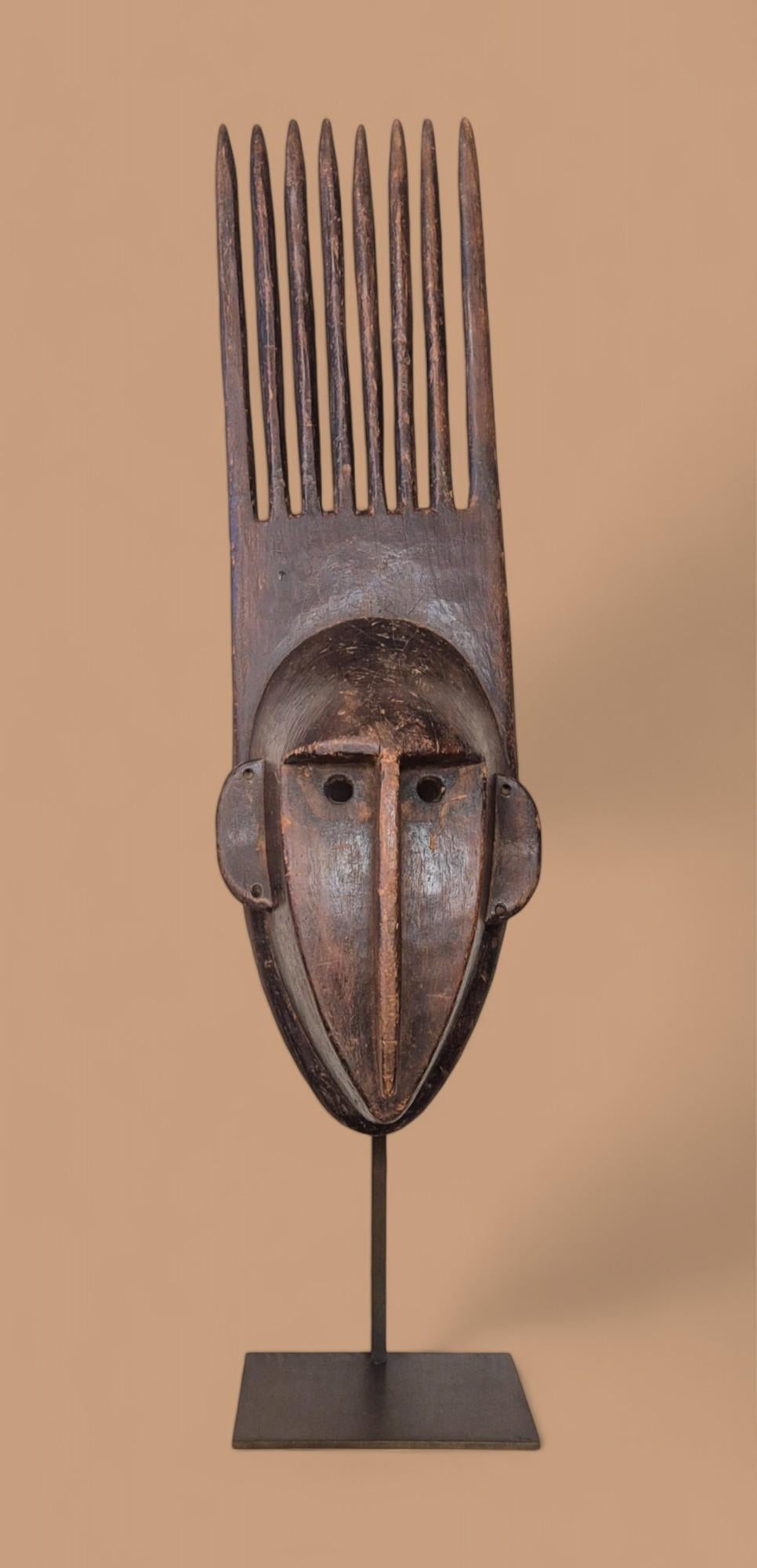 Legno Maschera Bamana N'tomo, Mali, XX secolo in vendita