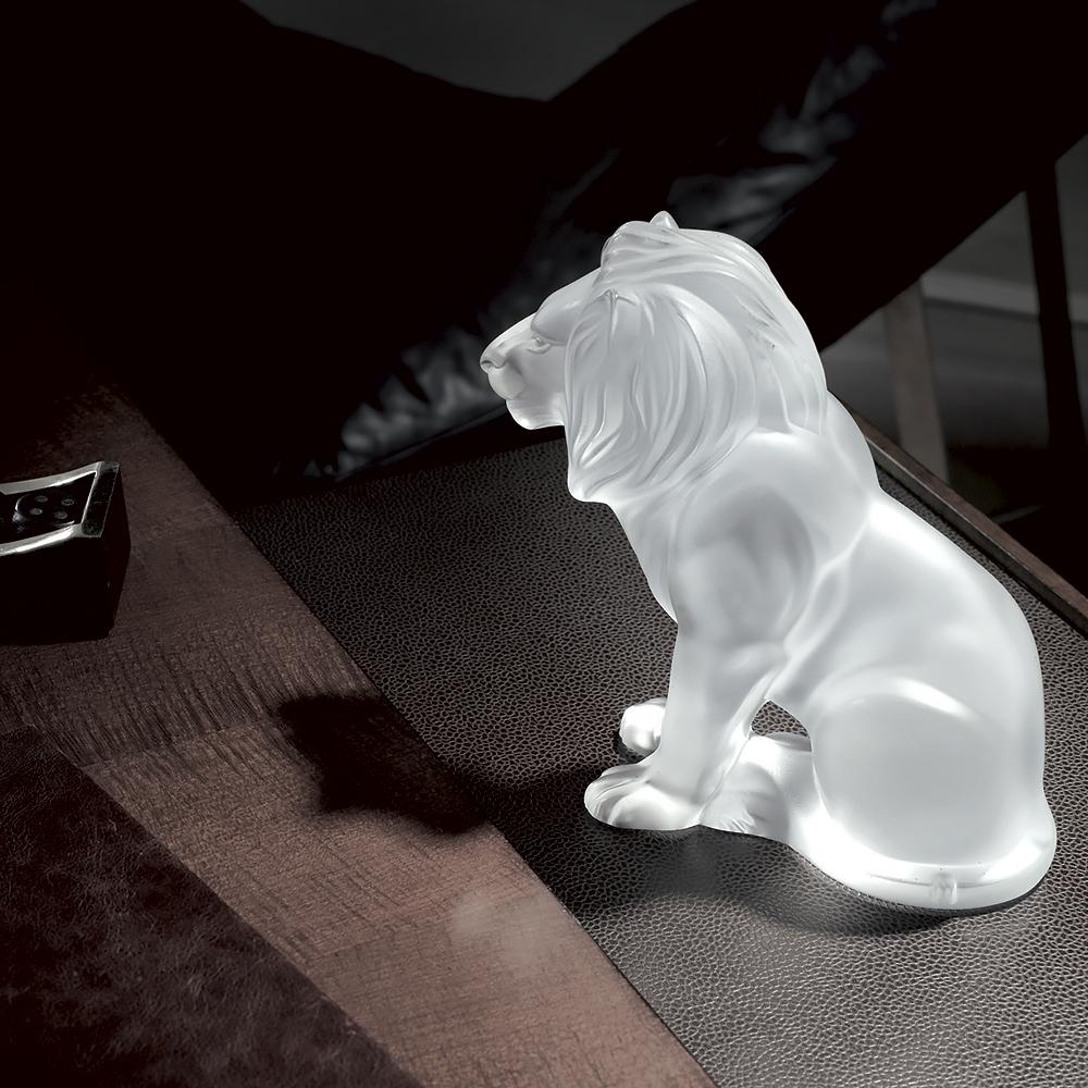 lalique lion figure