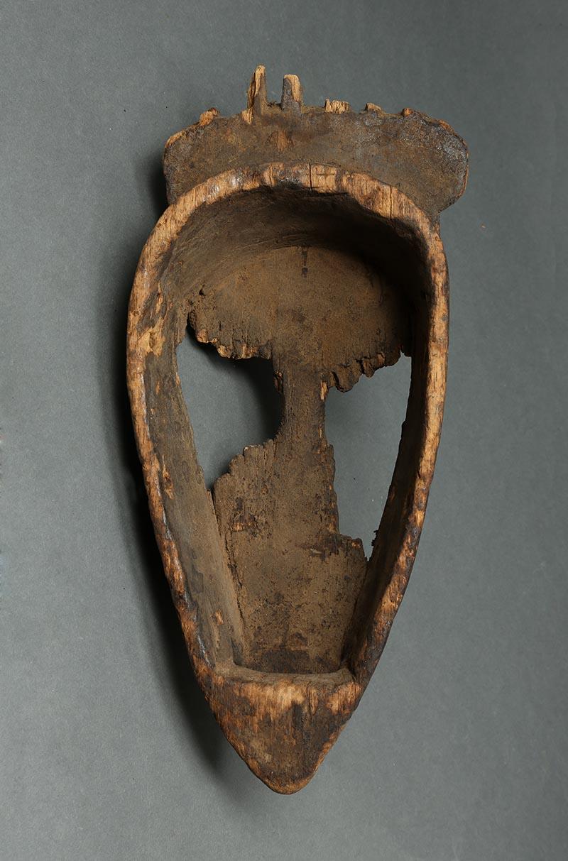 Fragmento de máscara arcaica de madera bambara envejecida, Malí, África, Principios del siglo XX. Tribal en venta