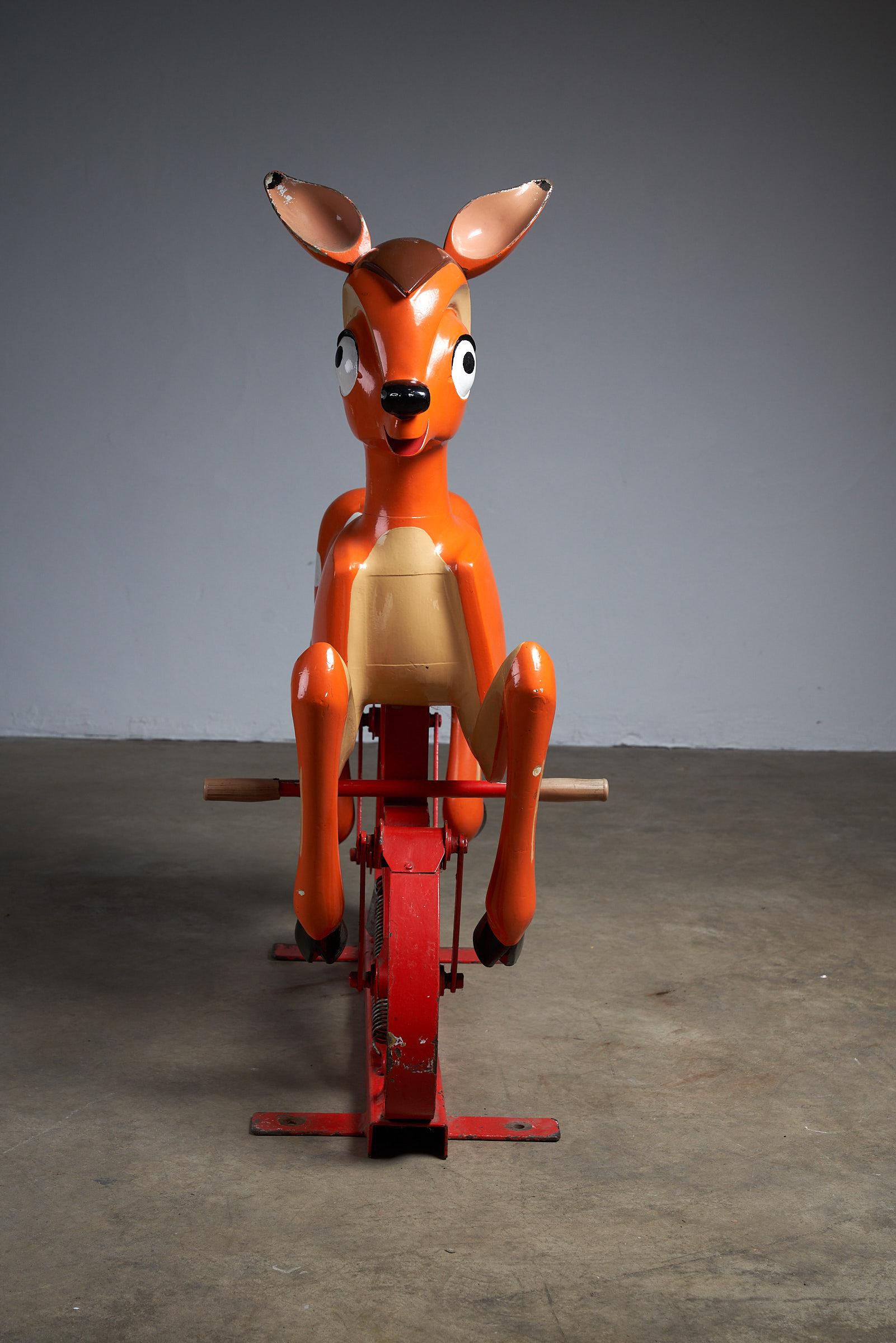 Figura de carrusel de madera tallada de Bambi: Antiguo en Bueno estado para la venta en Mortsel, BE