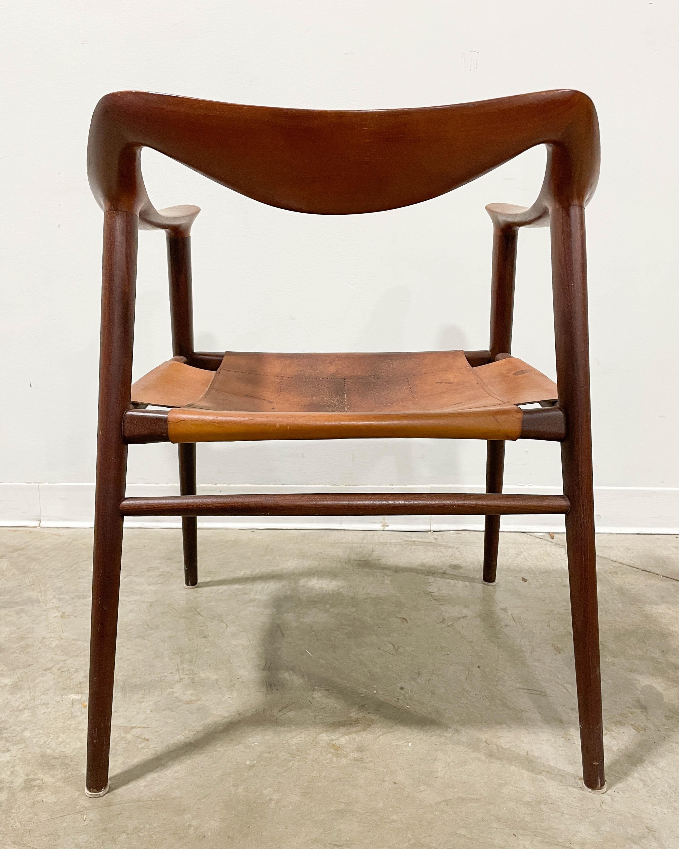 Bambi Chair in Teak and Leather 4