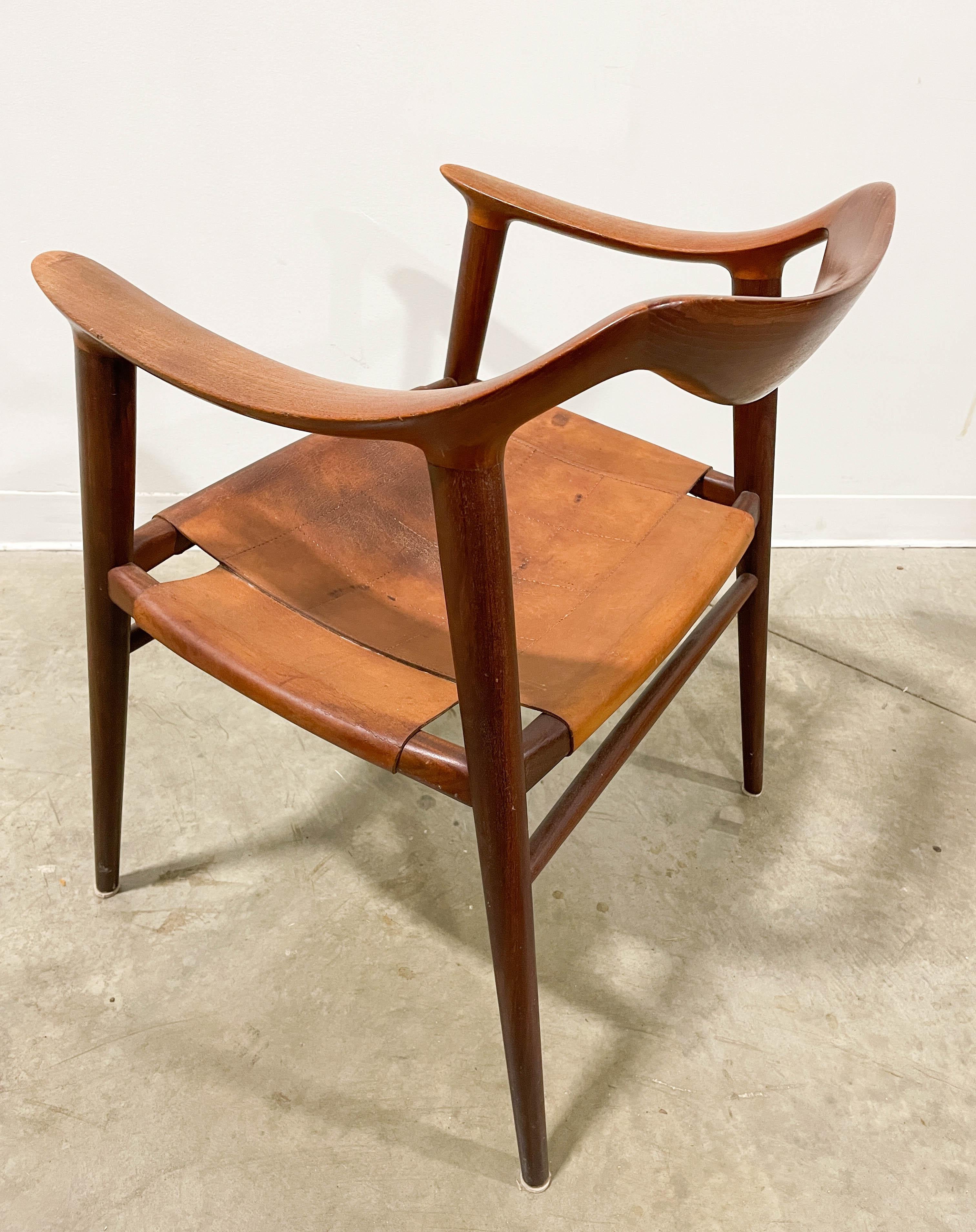 Bambi Chair in Teak and Leather 5