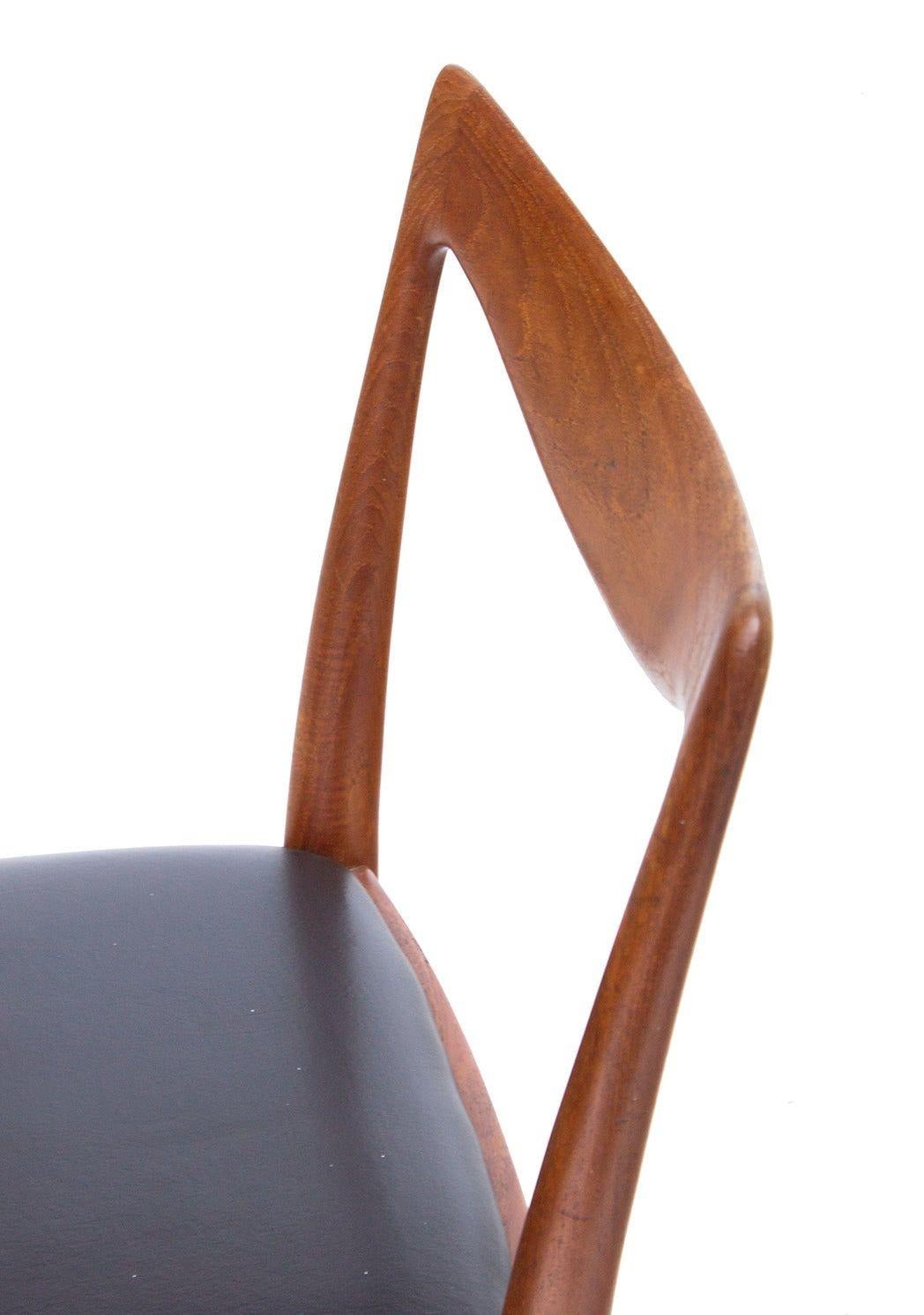 Bambi Teak Dining Chair by Rolf Rastad + Adolf Relling for Gustav Bahus, Norway In Distressed Condition For Sale In Grand Rapids, MI