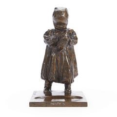 Figure d'enfant en bronze de Nives par le sculpteur italien Pellini Eugenio 1900