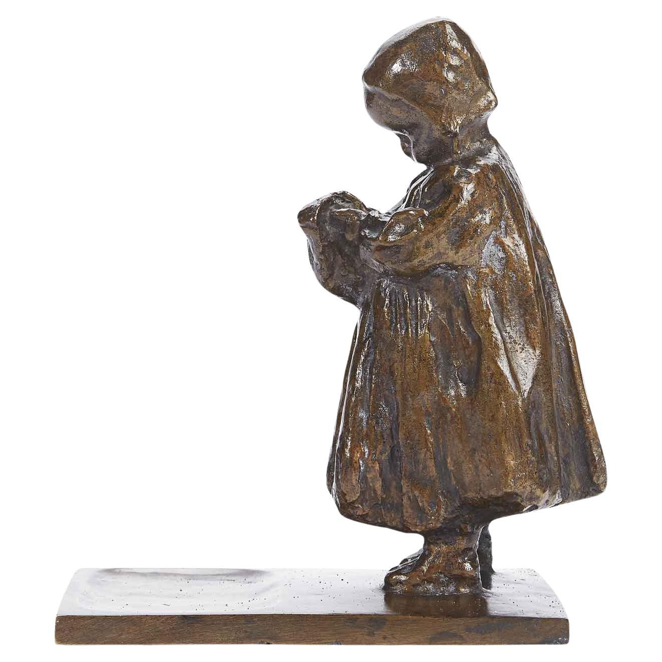 Bambina in Bronzo Scultura Italiana Intitolata NIVES di Eugenio Pellini 1900 For Sale