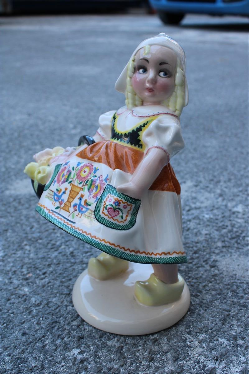Little girl in Italian ceramic Essevi Sandro Vacchetti 1930 Dutch little girl Le For Sale 4
