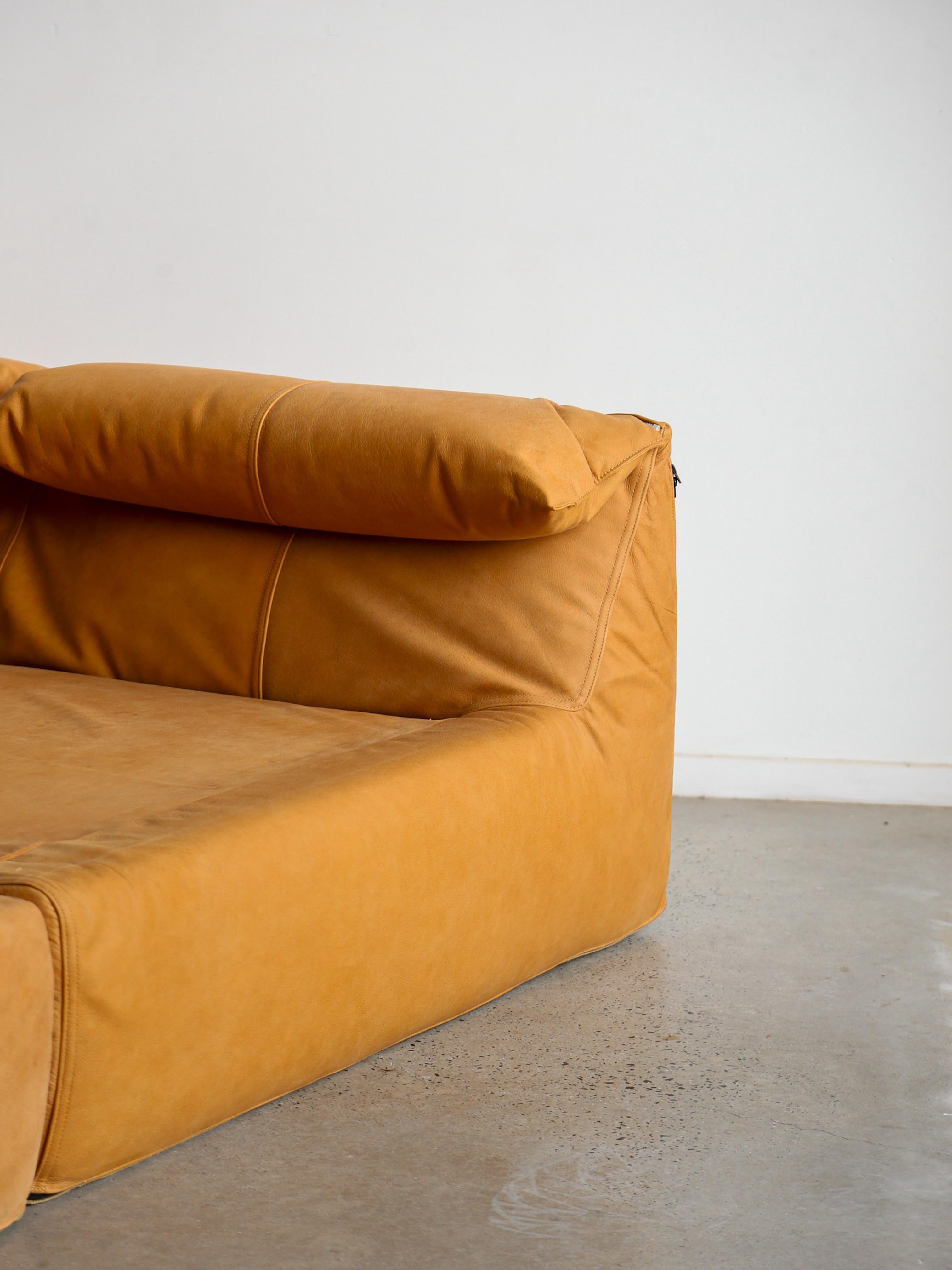 Bamboletto by Mario Bellini for B&B Italia in Cognac Leather 1970s For Sale 9