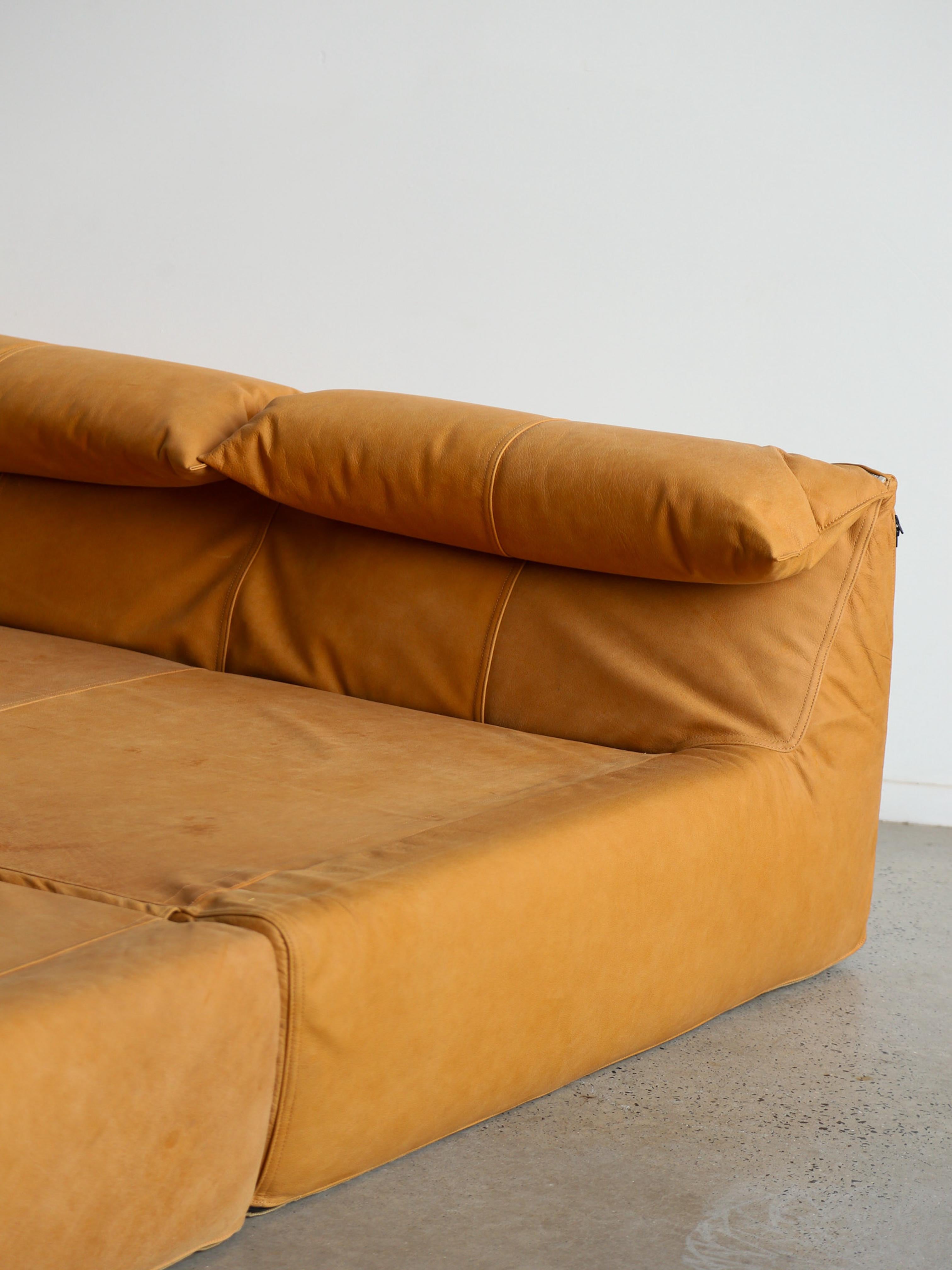 Bamboletto by Mario Bellini for B&B Italia in Cognac Leather 1970s For Sale 11
