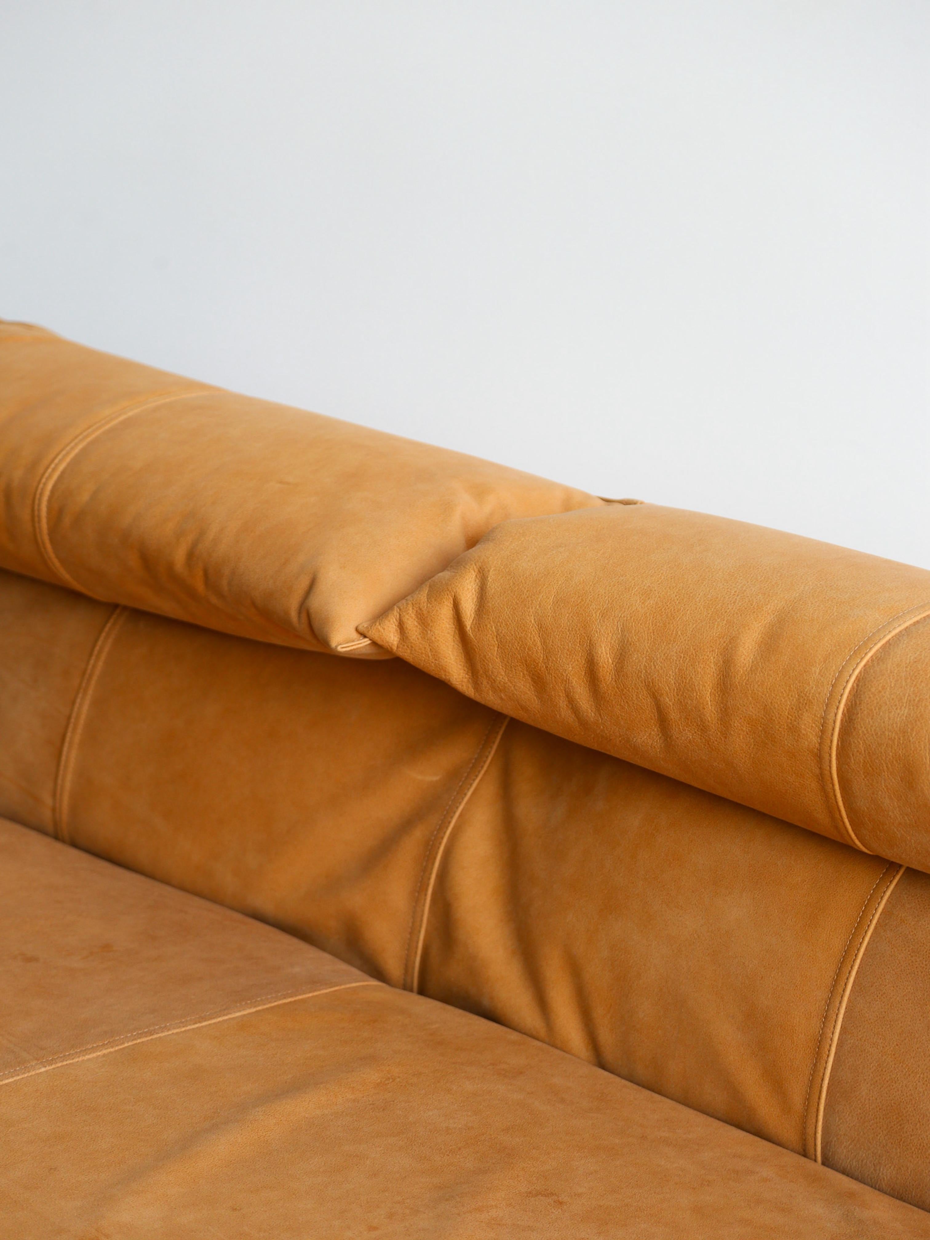 Bamboletto by Mario Bellini for B&B Italia in Cognac Leather 1970s For Sale 14