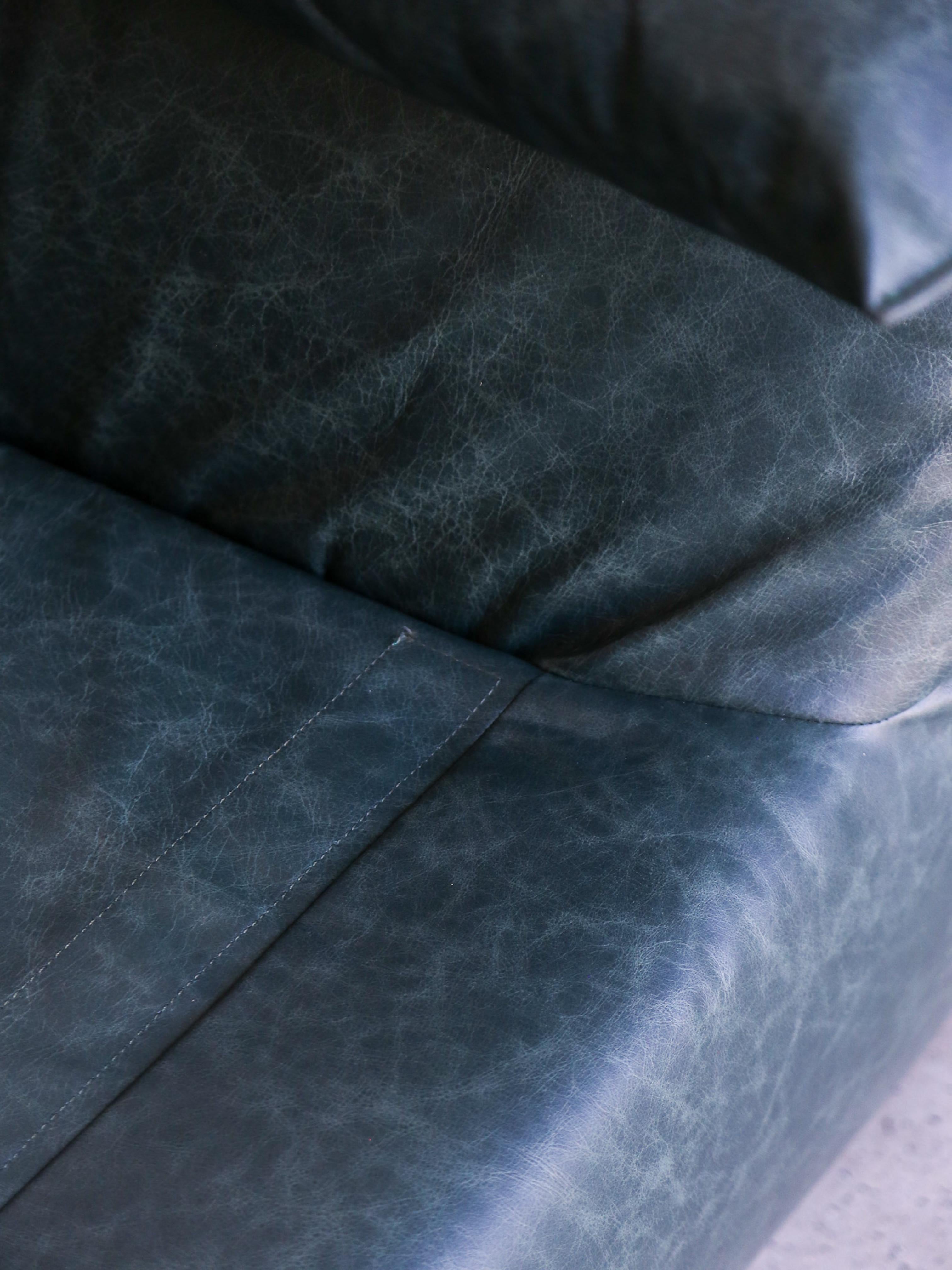 Bamboletto by Mario Bellini for B&B Italia in Light Grey Frosted Leather 1970s For Sale 5