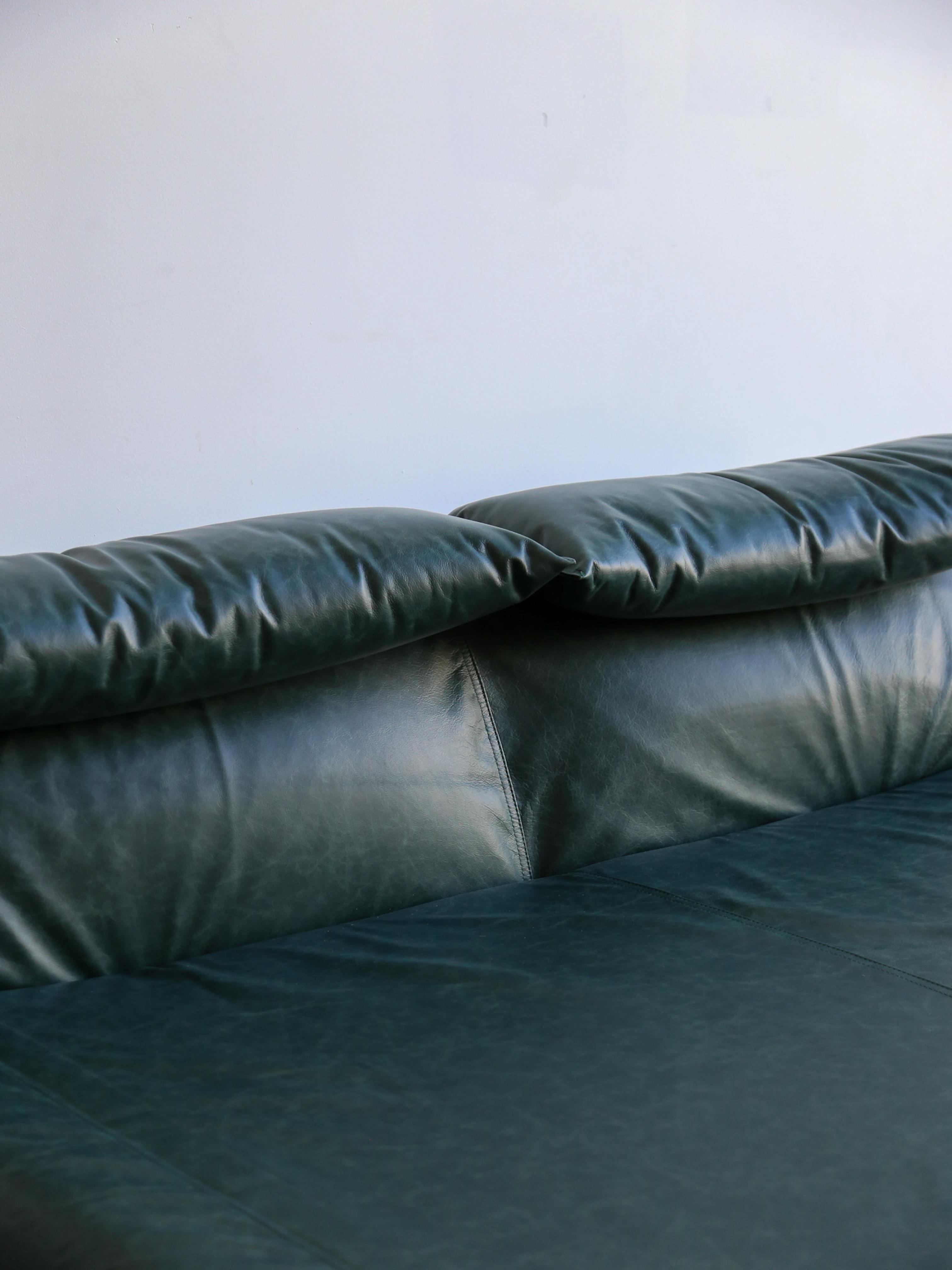 Bamboletto by Mario Bellini for B&B Italia in Light Grey Frosted Leather 1970s For Sale 14