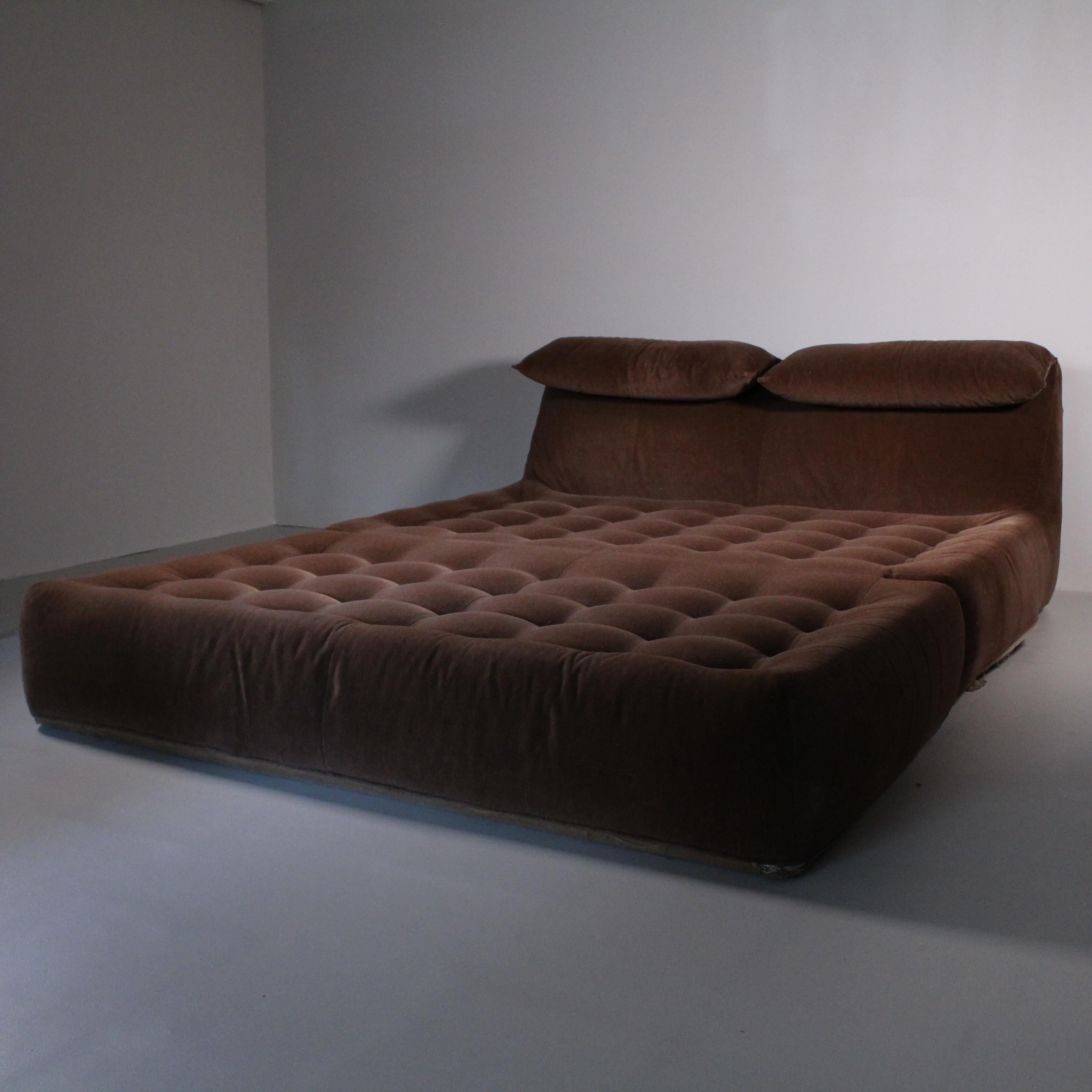 Bamboletto Bed, Mario Bellini, b&b 8