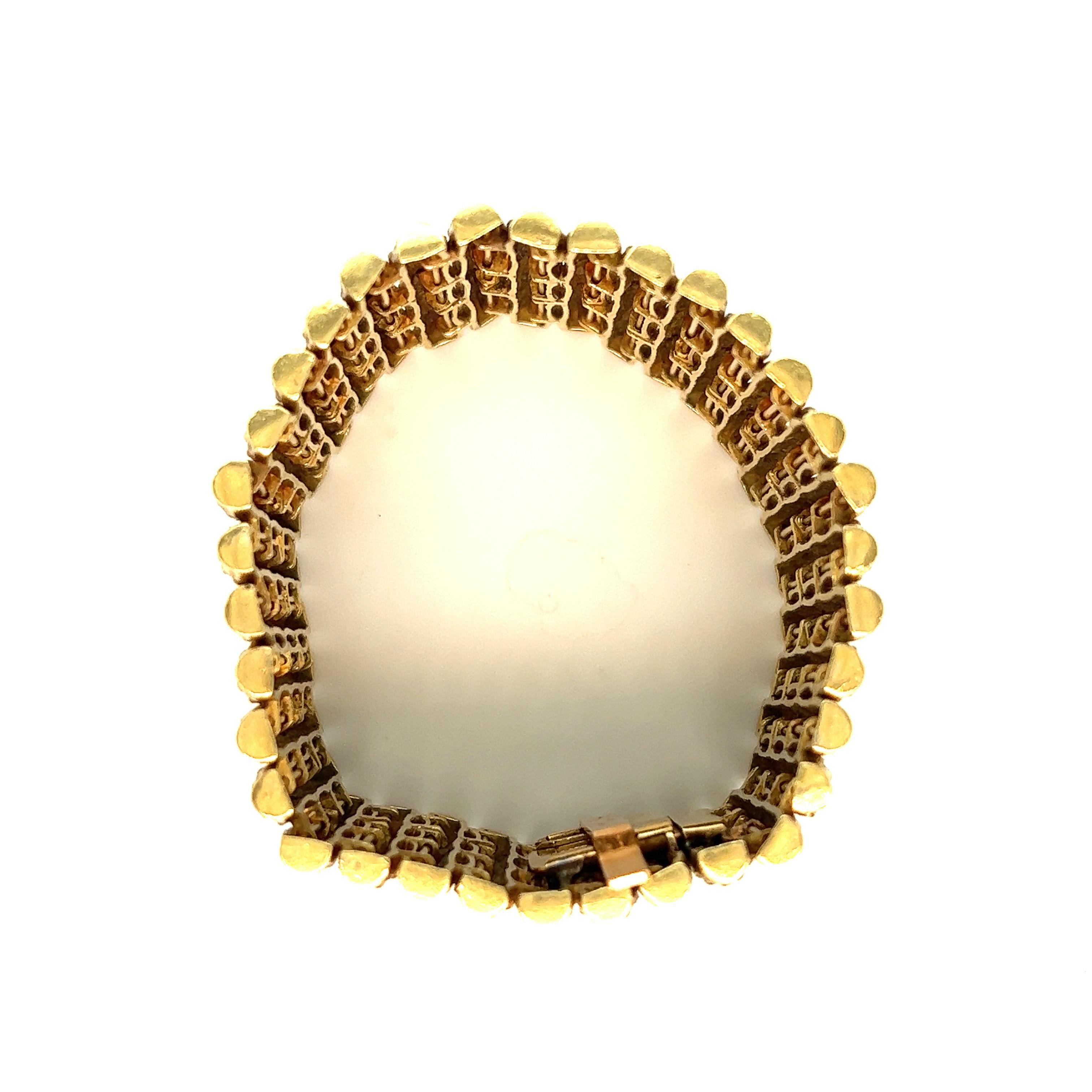 Bamboo 18kt Yellow Gold Bracelet In Excellent Condition In New York, NY
