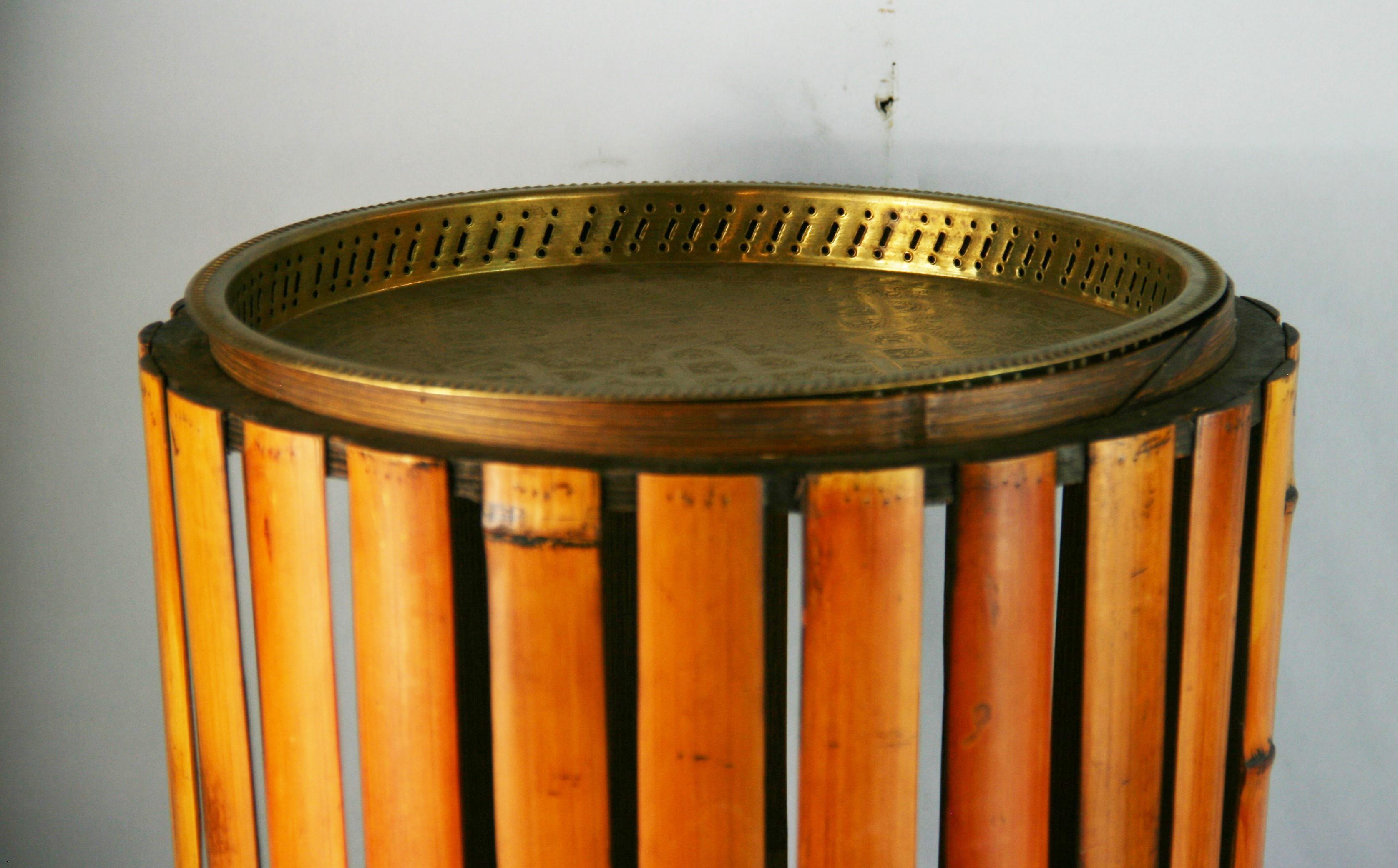 Table d'appoint en bambou et laiton/Table à boire/Porte-parapluie/Porte-plantes Bon état - En vente à Douglas Manor, NY