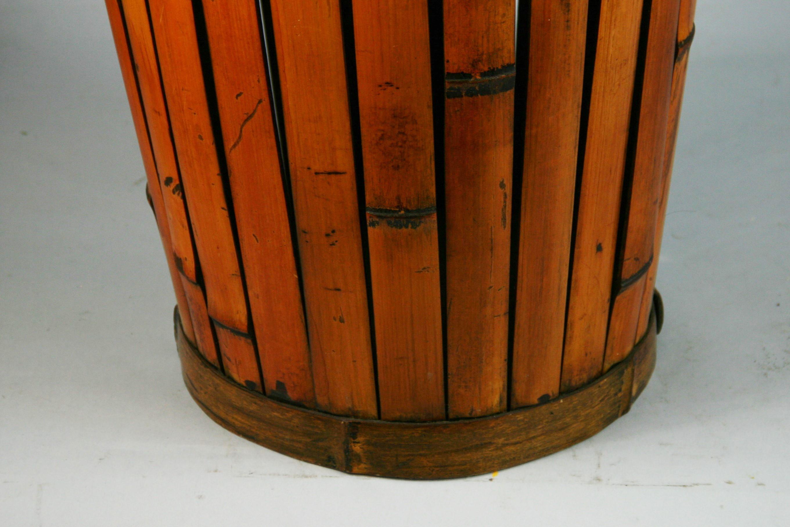 Fin du 20e siècle Table d'appoint en bambou et laiton/Table à boire/Porte-parapluie/Porte-plantes en vente