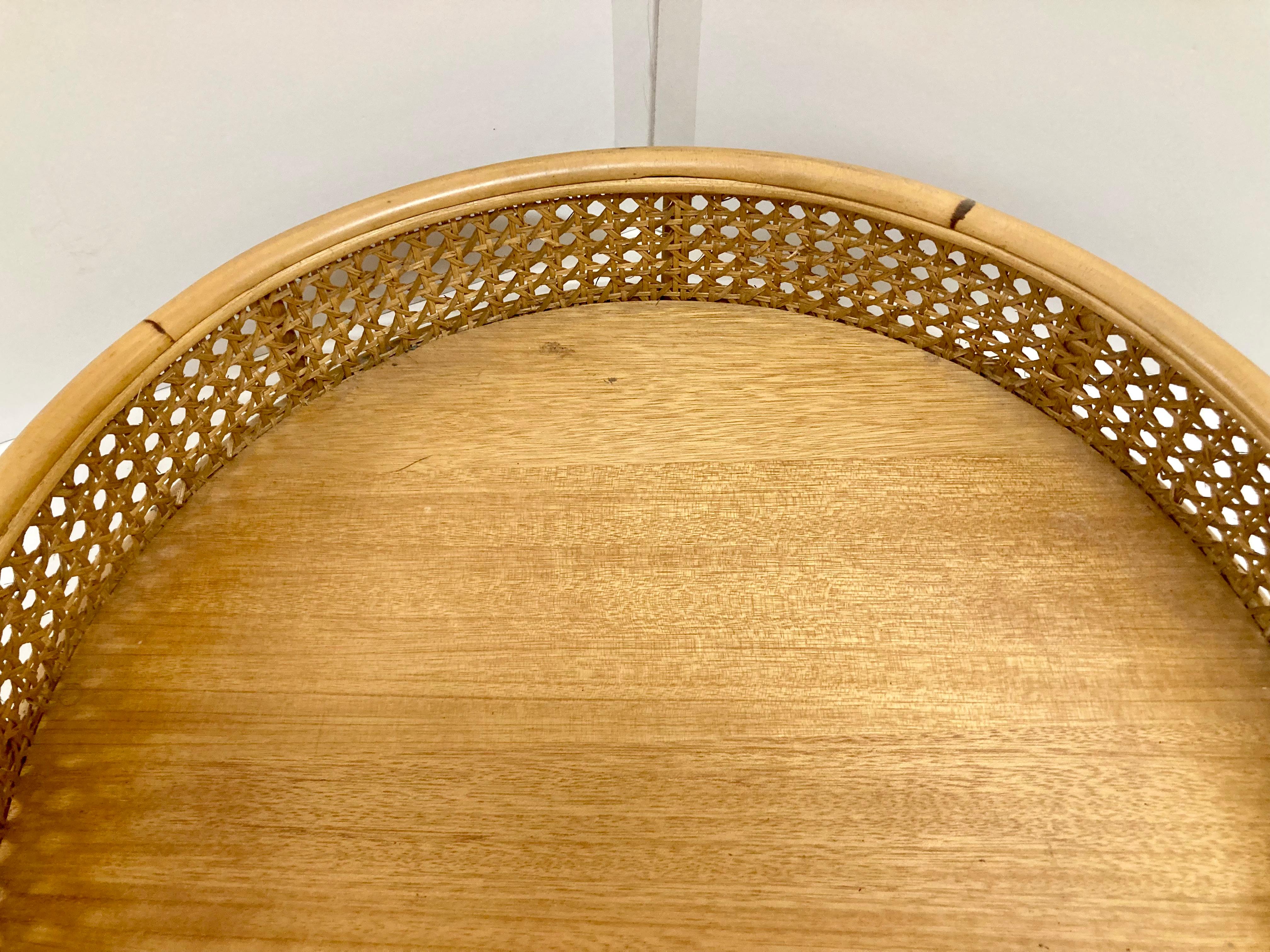 Bambou Plateau de service rond en bambou et canne en vente