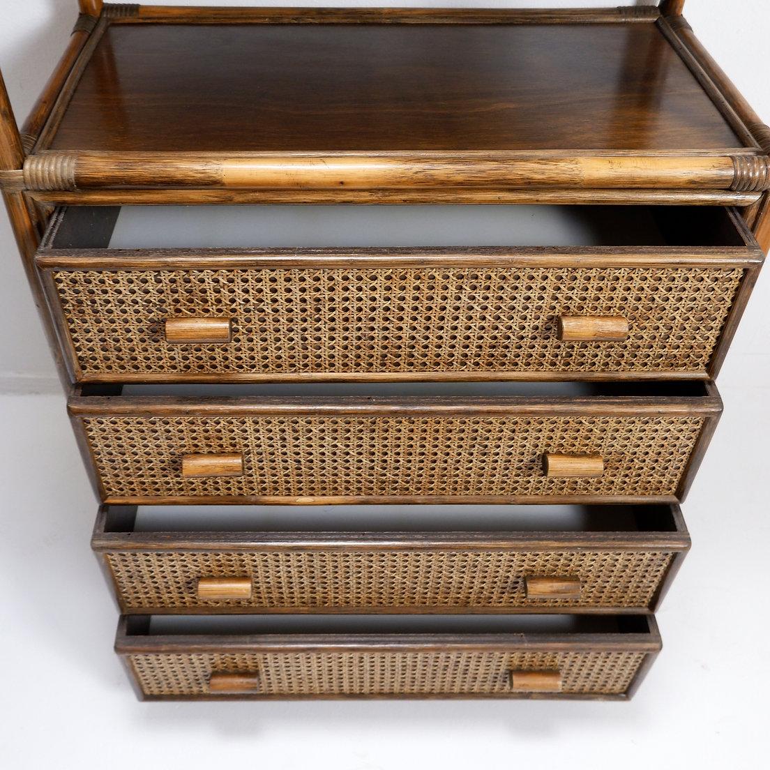 Bamboo and cane shelf from the 70s For Sale 7