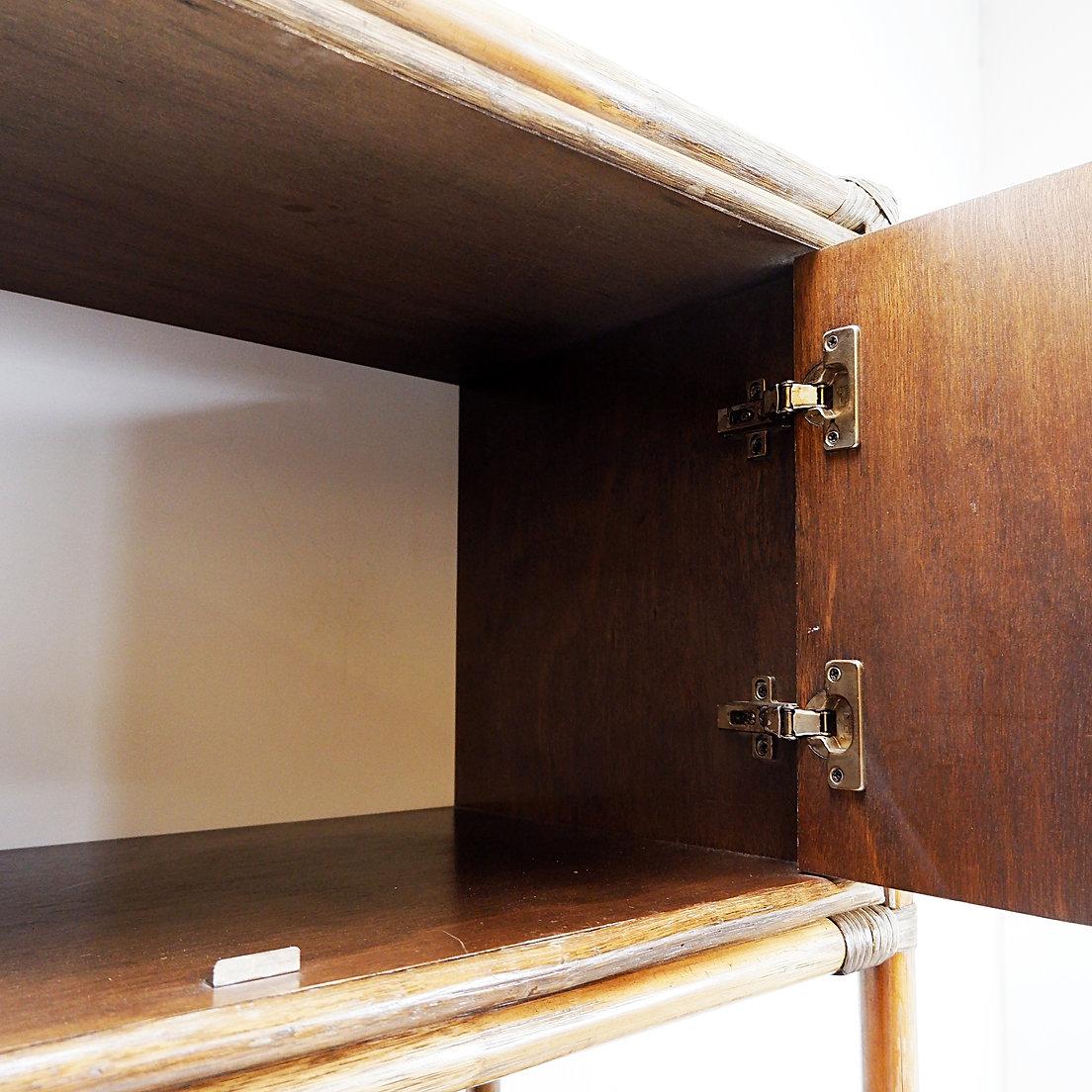 Bamboo and cane shelf from the 70s For Sale 9