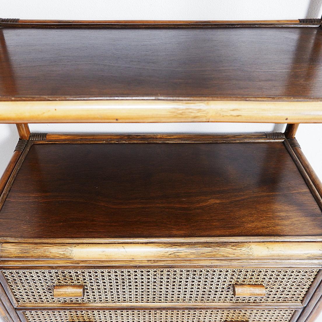 Bamboo and cane shelf from the 70s For Sale 1