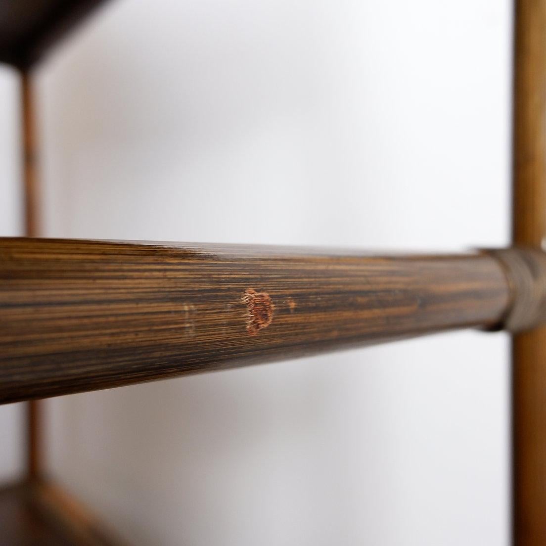 Bamboo and cane shelf from the 70s For Sale 2