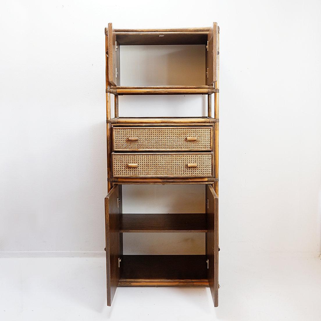 Etagère en bambou et rotin des années 70 en vente 2