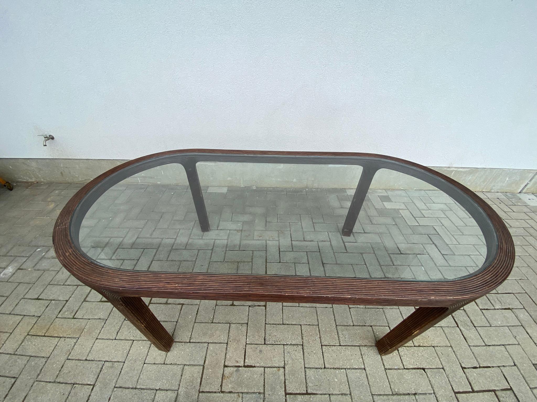 Verre Table de salle à manger en bambou et verre, vers 1970 en vente