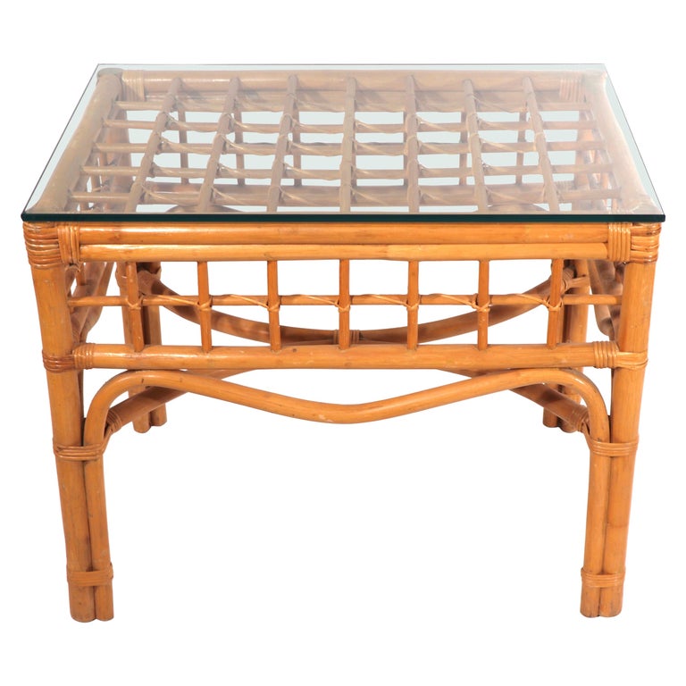 Beistelltisch aus Bambus und Glas, Beistelltisch im Angebot bei 1stDibs