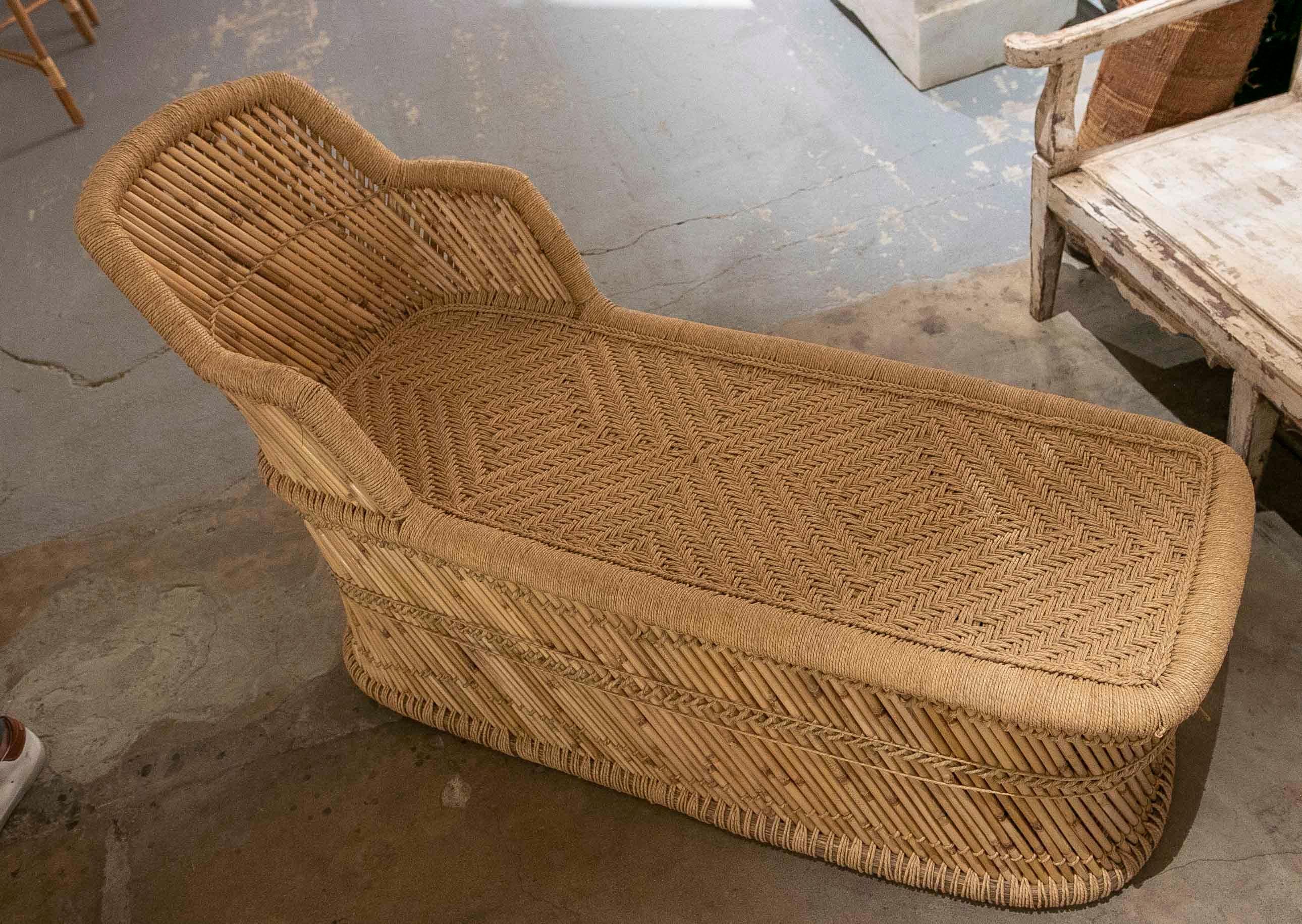Bamboo and Hand-Stiched Rope Chaise Longue For Sale 6