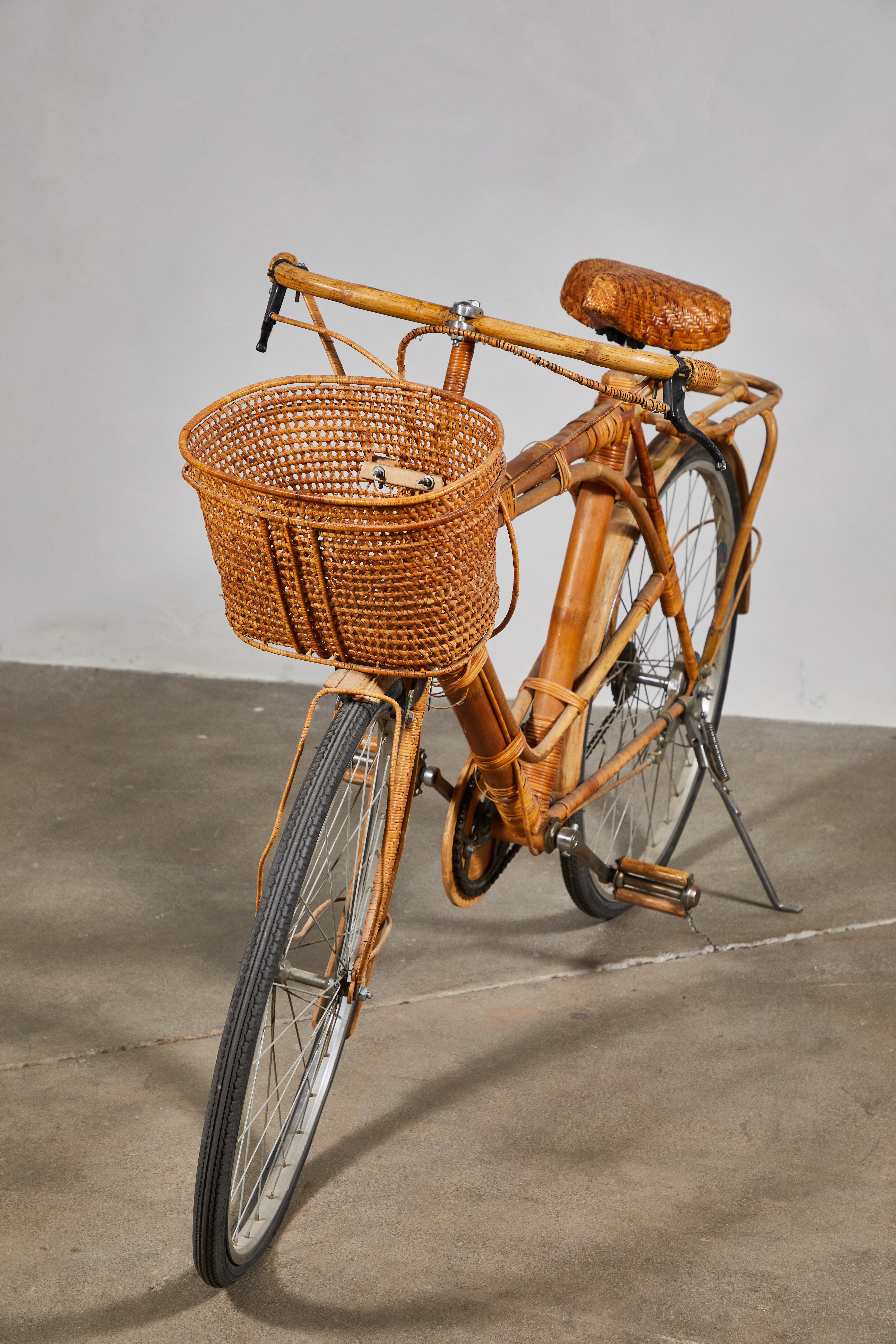 Bamboo and Rattan Bicycle In Good Condition In Los Angeles, CA