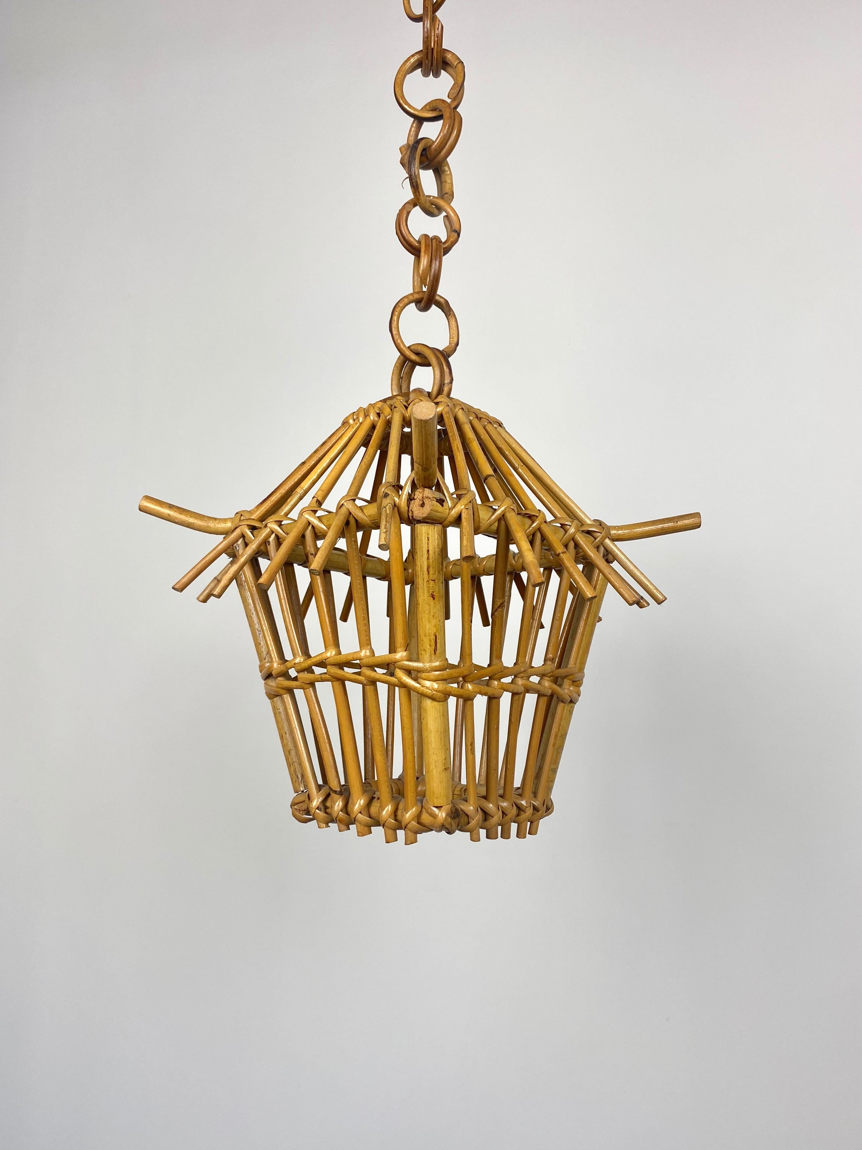 Mid-Century Modern Bamboo and Rattan Lantern Chandelier Pendant, Italy, 1960s For Sale