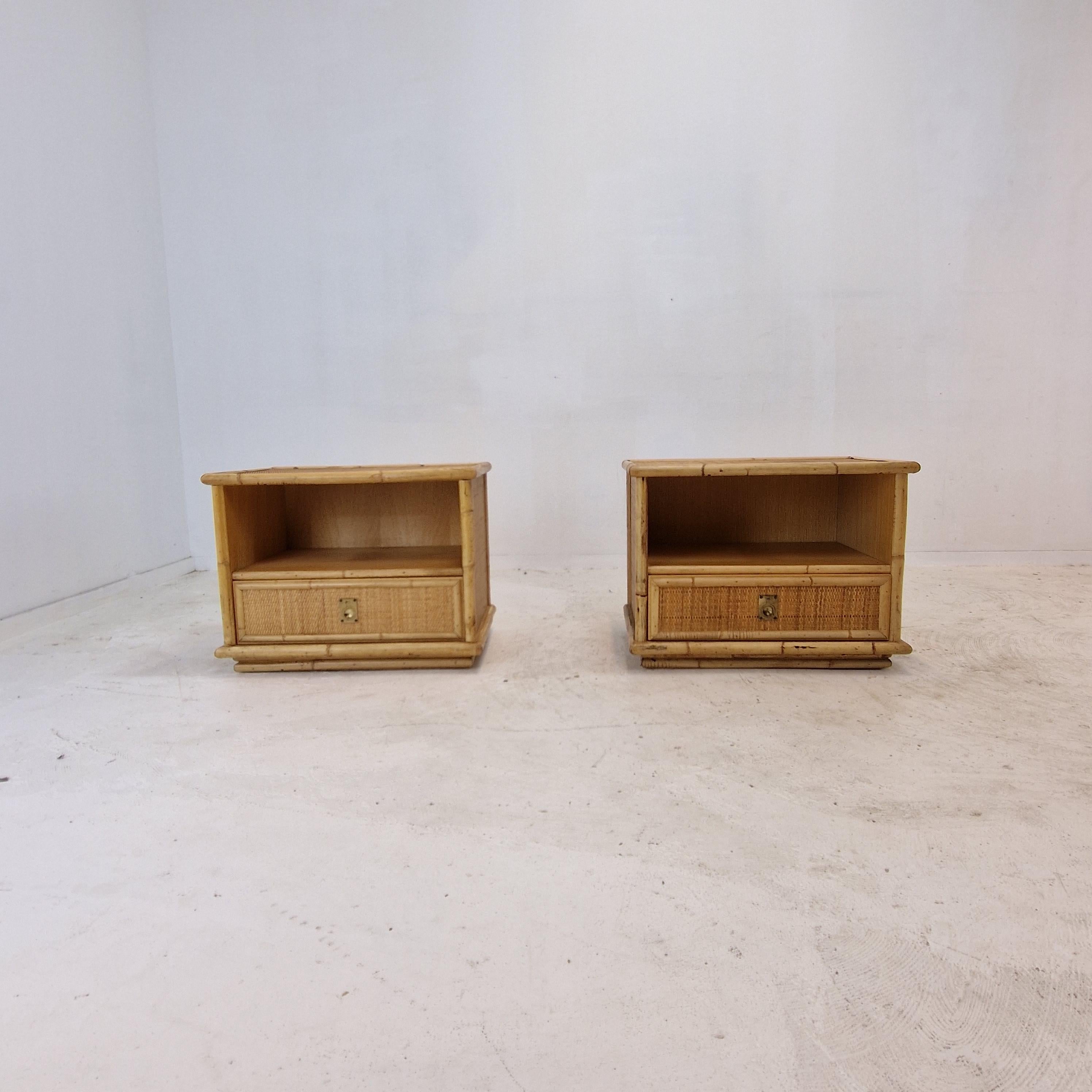 Hand-Crafted Bamboo and Rattan Pair of Bedside Tables Nightstands by Dal Vera, Italy 1970s For Sale