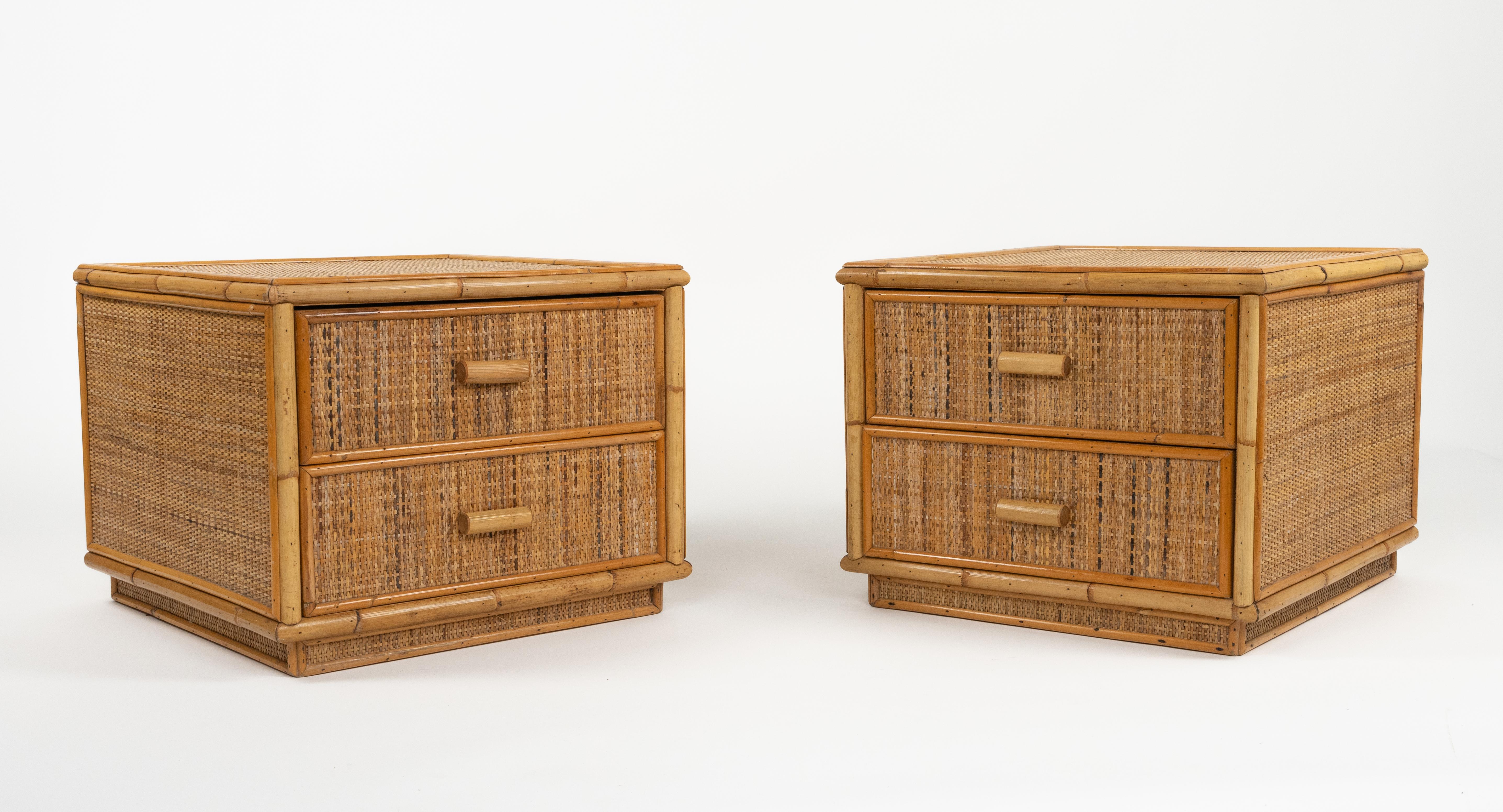 Bamboo and Rattan Pair of Bedside Tables Nightstands Dal Vera Style, Italy 1970s In Good Condition For Sale In Rome, IT