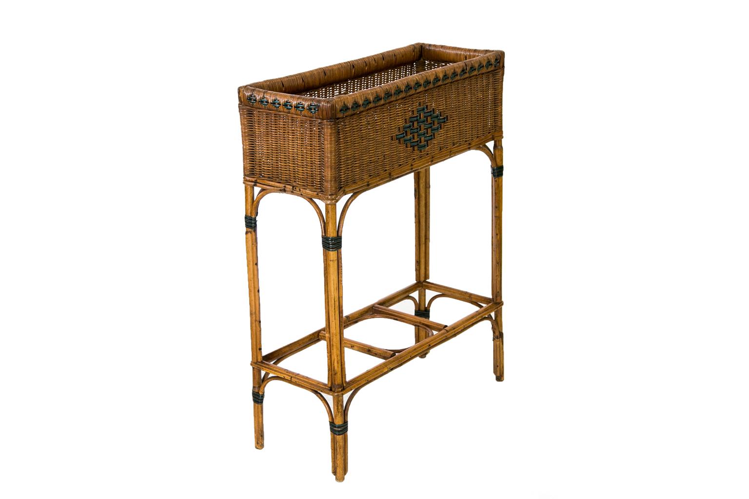 Bamboo and Rattan Planter In Good Condition In Wilson, NC