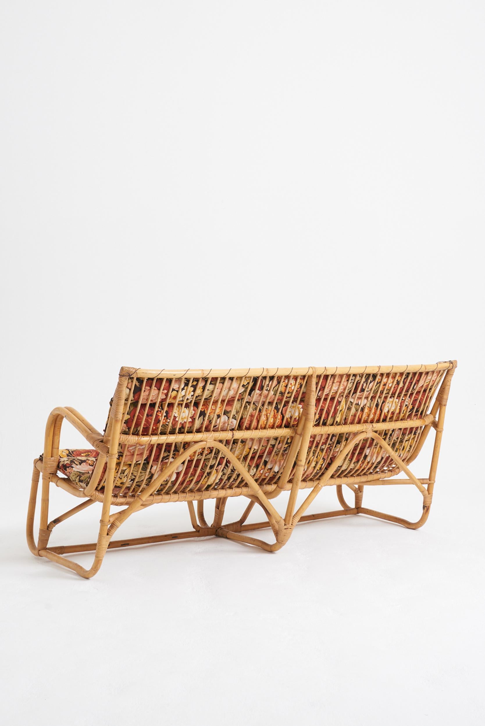 Mid-Century moderno Divano in bambù e rattan in vendita