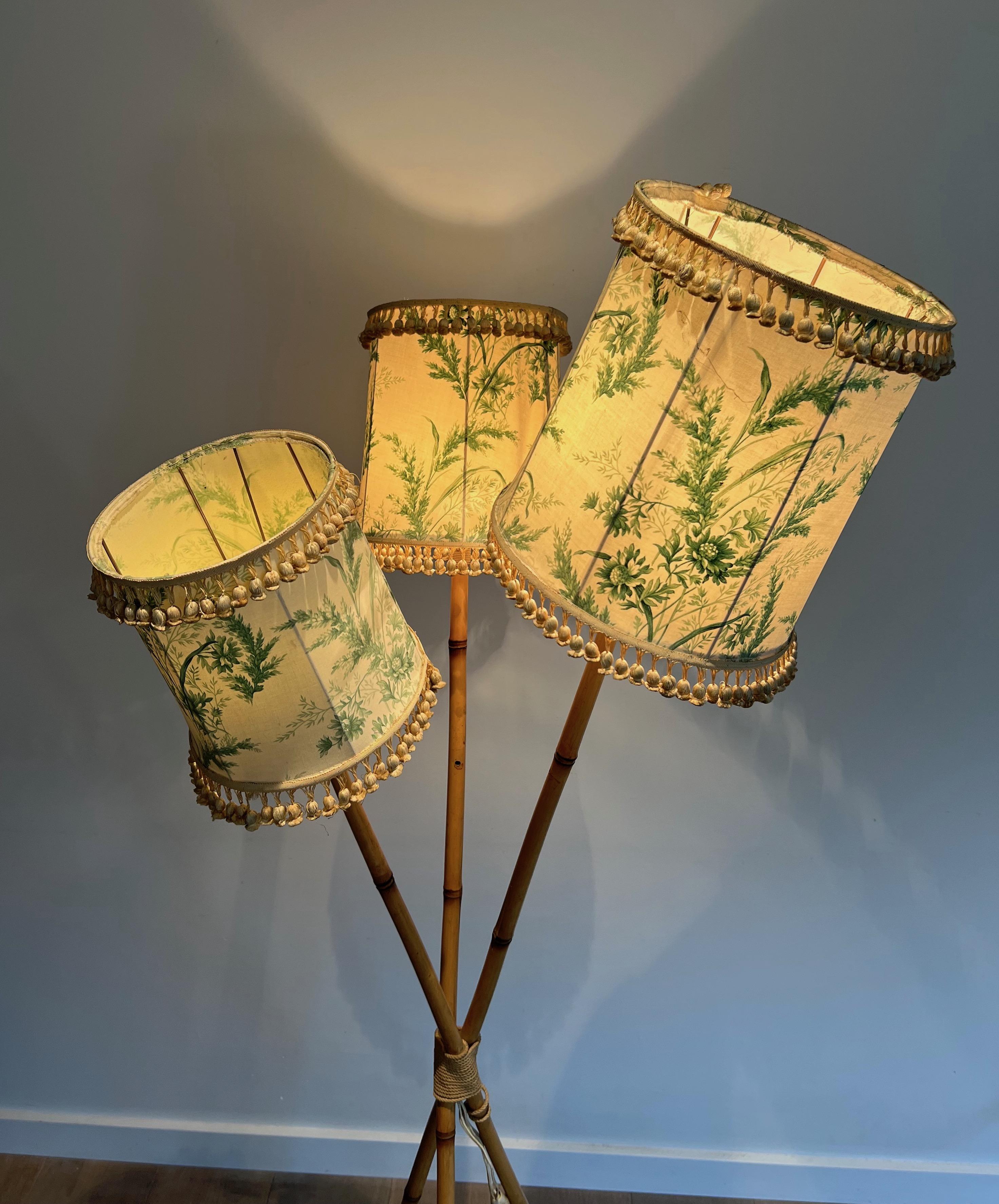 Lampada da terra a 3 luci in bambù e corda. Opera francese nello stile di Audoux Minet. in vendita 6