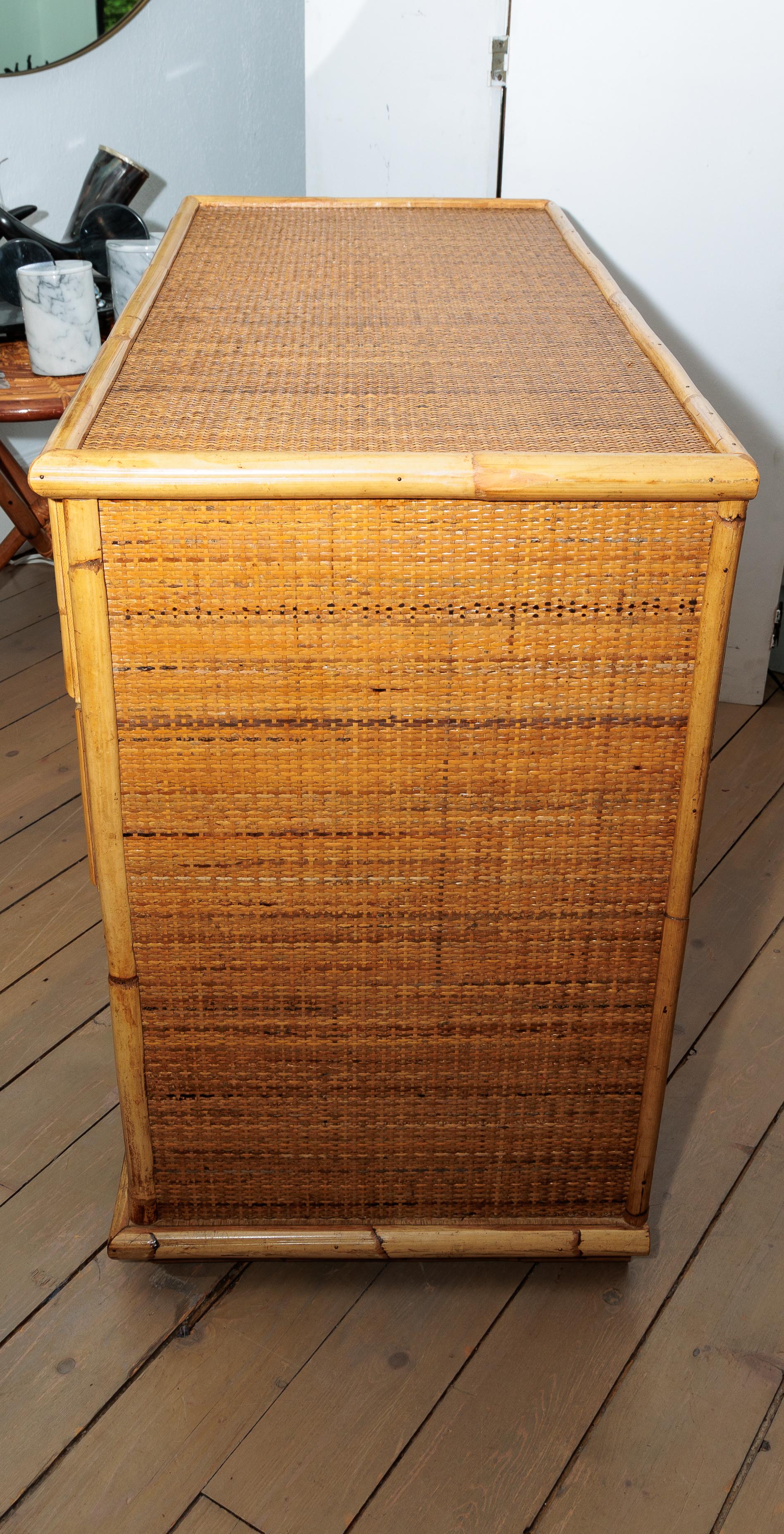 Mid-Century Modern Bamboo and Wicker Four Drawer Chest with Brass Hardware For Sale
