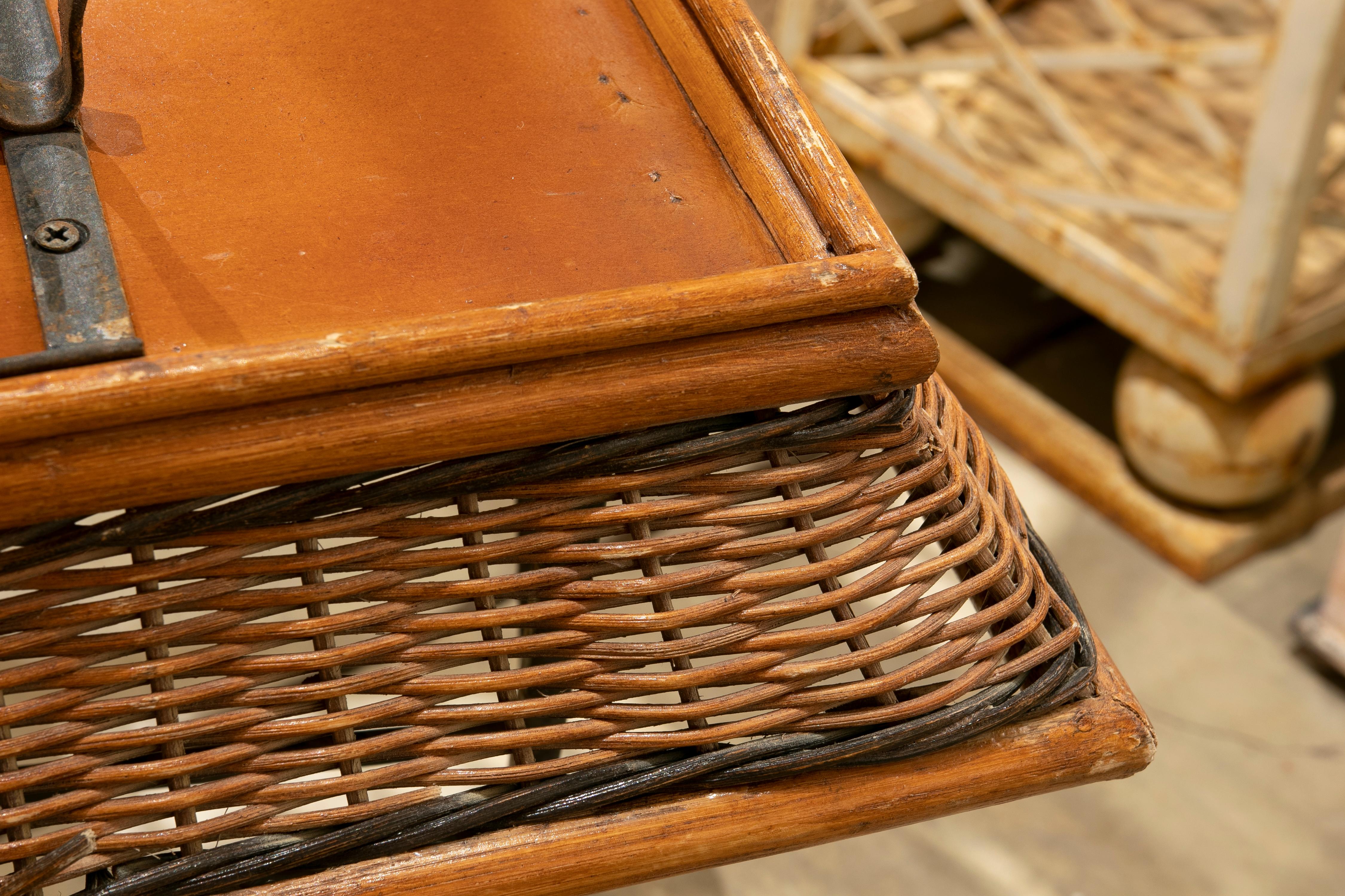 Bamboo and Wicker Tray with Handmade Iron Base For Sale 4