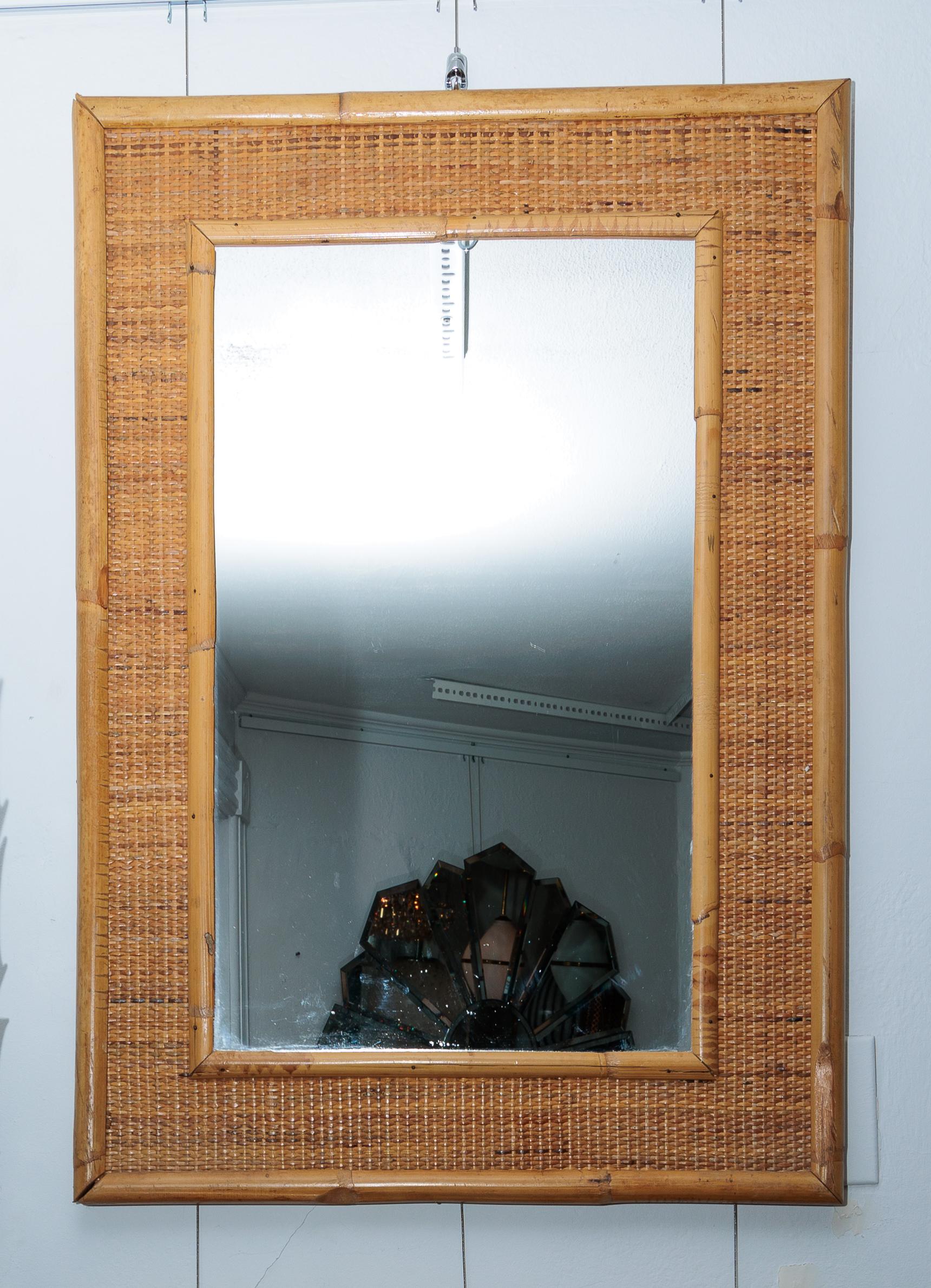 Miroir entouré de bambou et d'osier tressé Bon état - En vente à Bridgehampton, NY