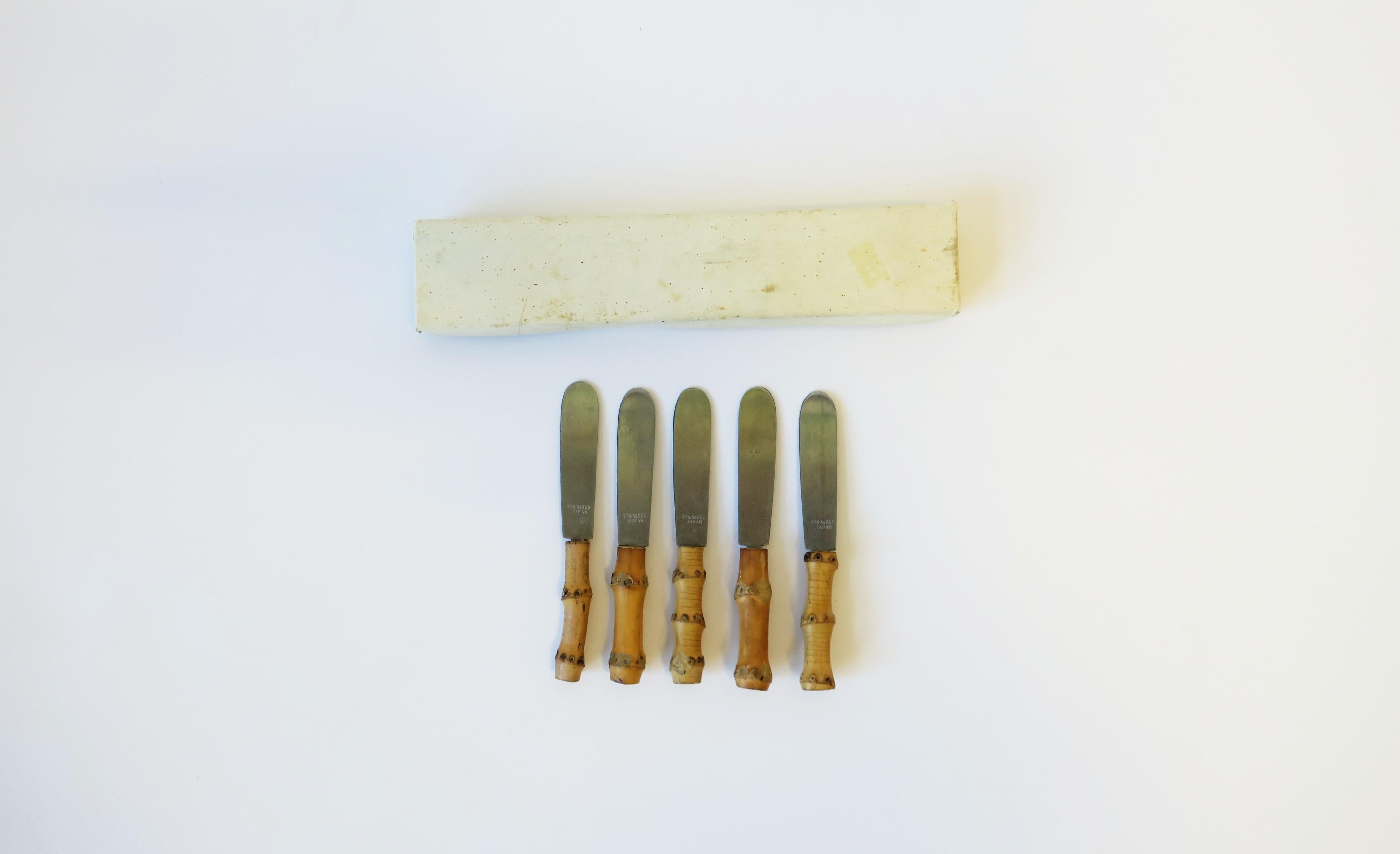 Bamboo Appetizer Spreader Knives, Small, Set of 5 For Sale 1